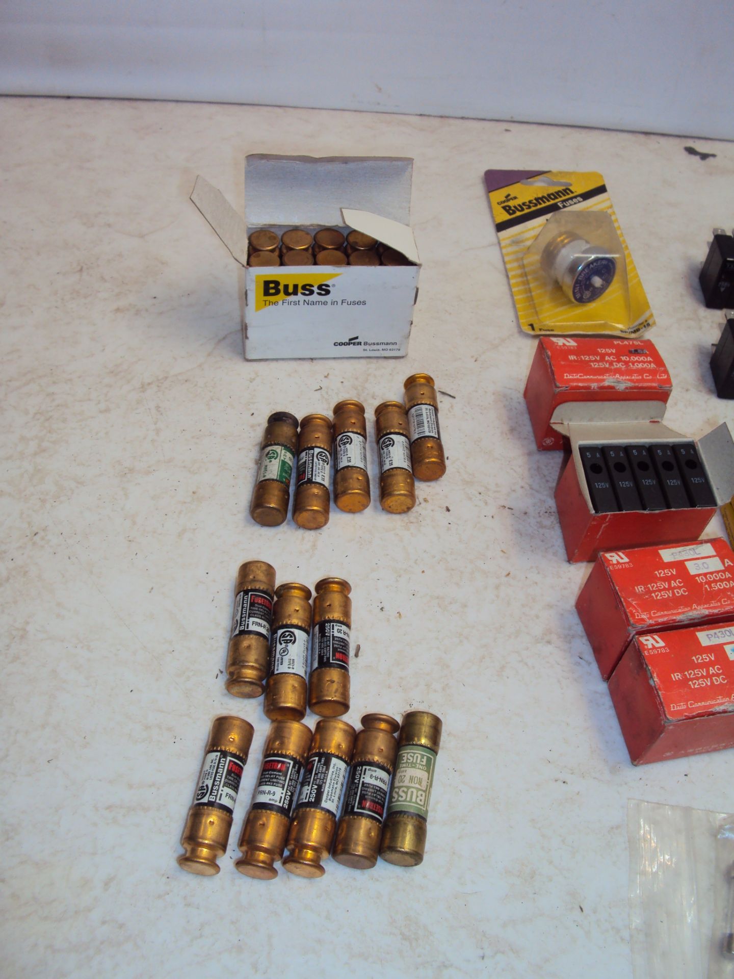 Fuses - Image 6 of 6
