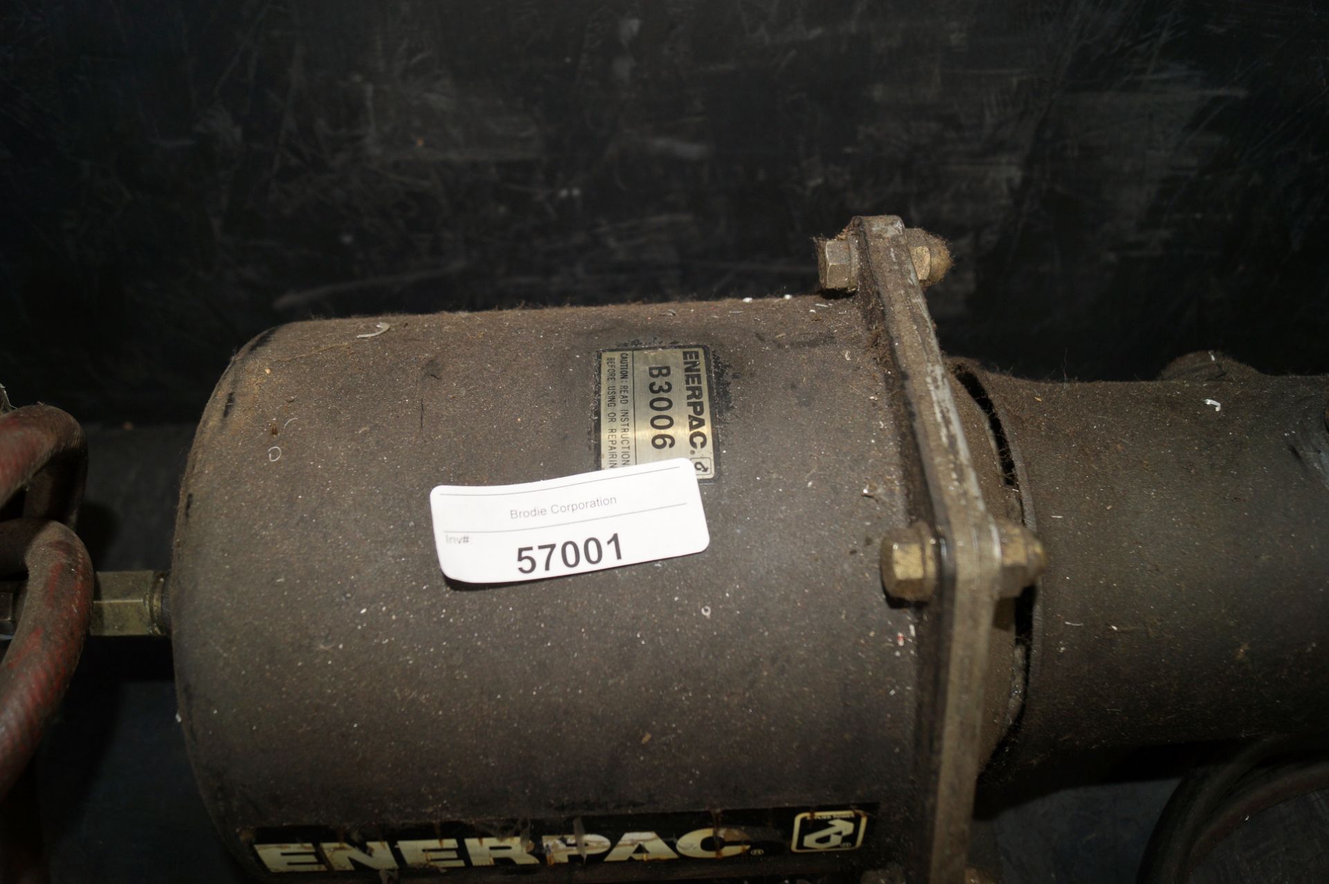 Enerpac B3006 Hydraulic Booster with Valve - Image 6 of 6