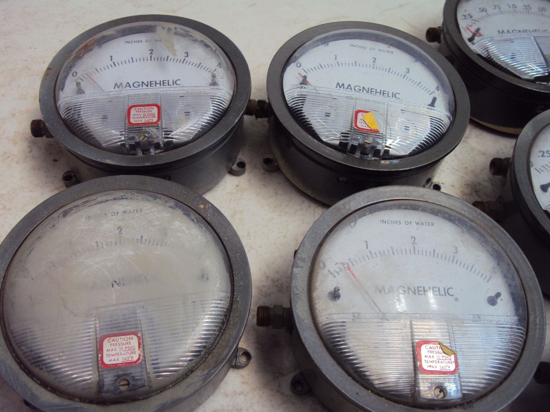 (17) Magnehelic 2000 Series Pressure Gages - Image 4 of 4