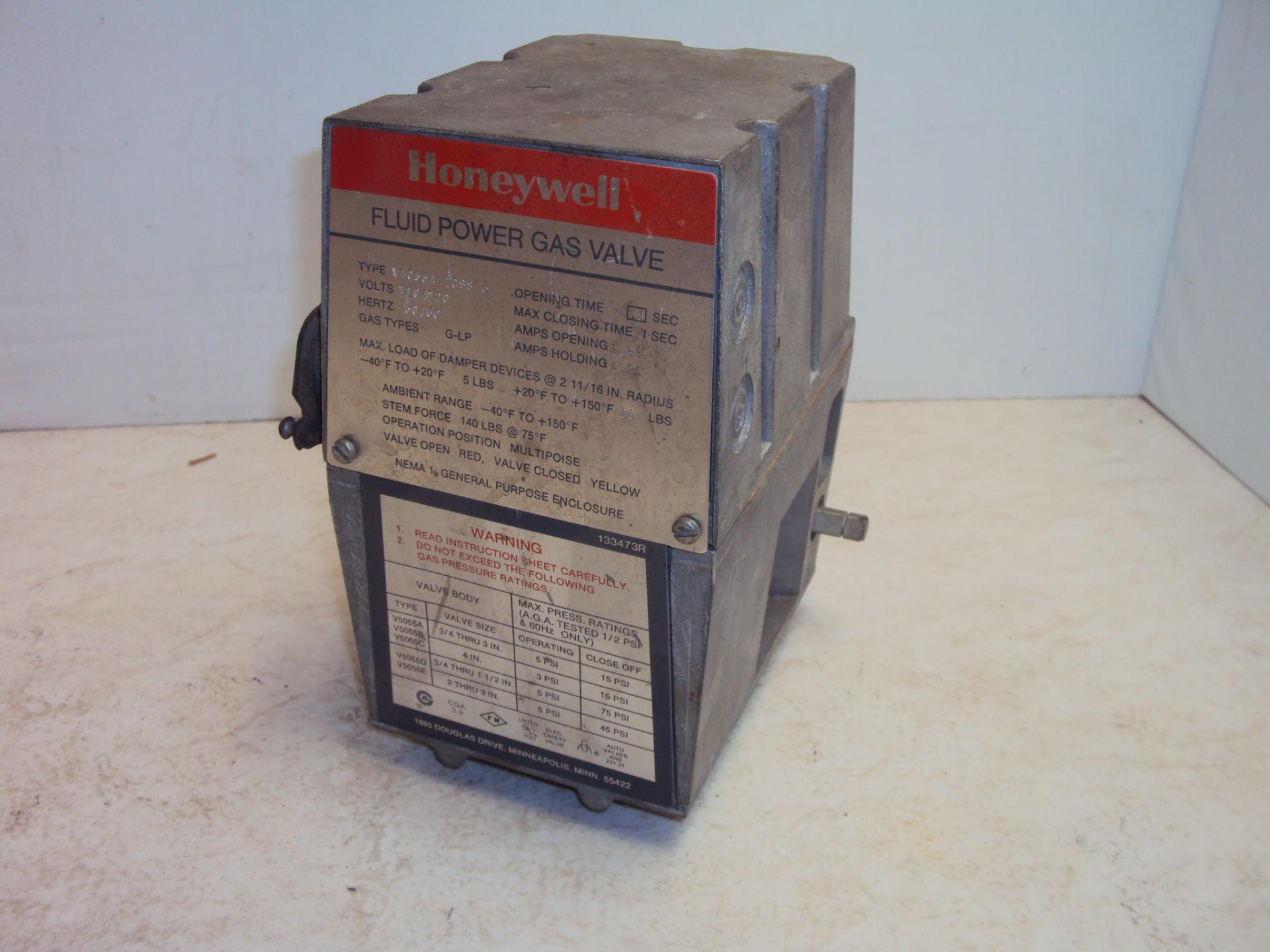 Honeywell V4055A-1098 Fluid Power Gas Valve