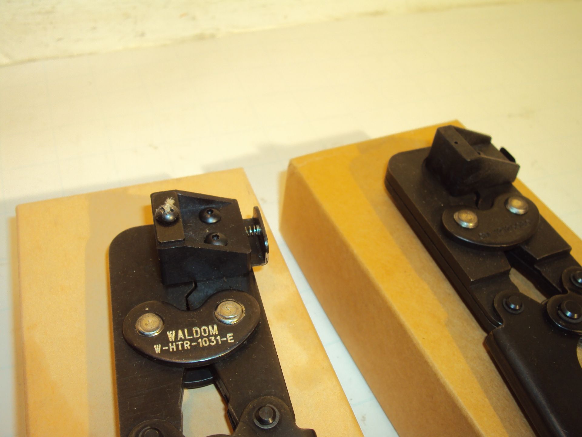 Pair Crimpers Packard 12125080 & Waldom HTR-1031-E - Image 2 of 6