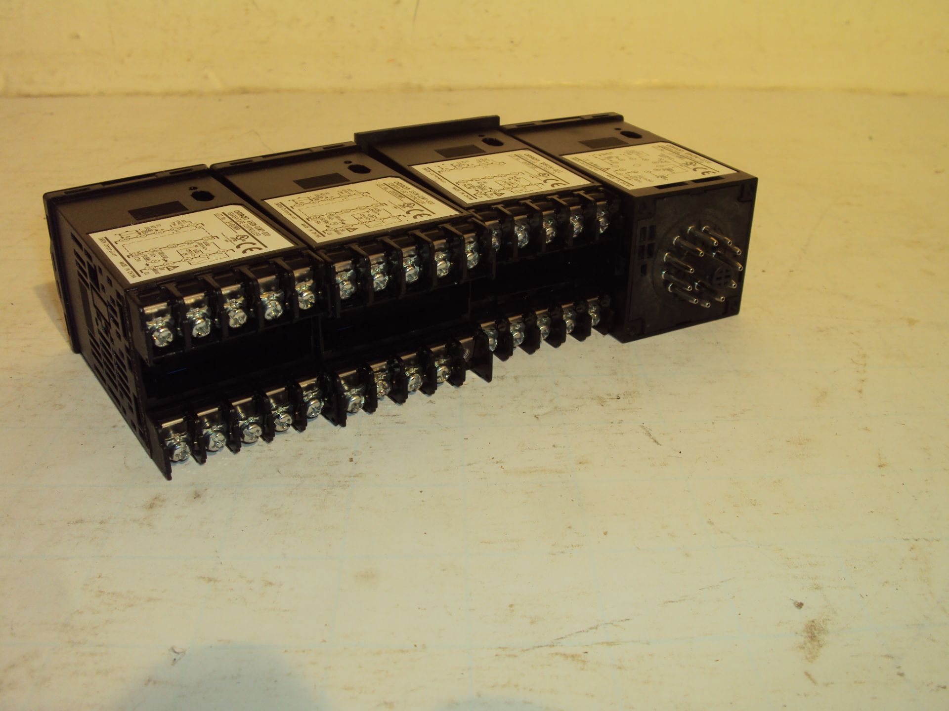 (4) Omron E5CN PID Controllers E5CNQ2MT500 E5CNQ2T - Image 5 of 5