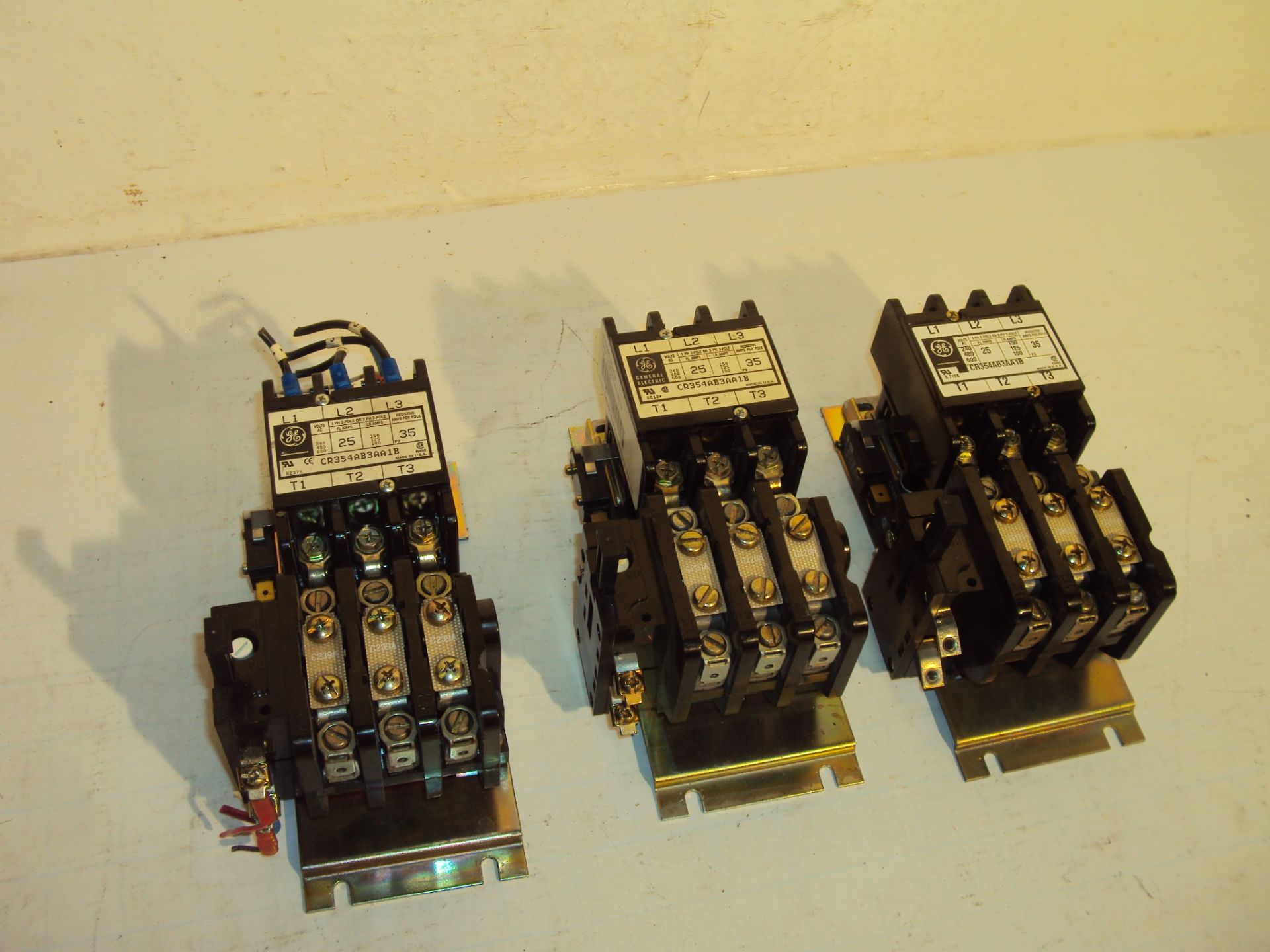 (3) General Electric CR354ABBAA1B Motor Starter Magnetic Contactors