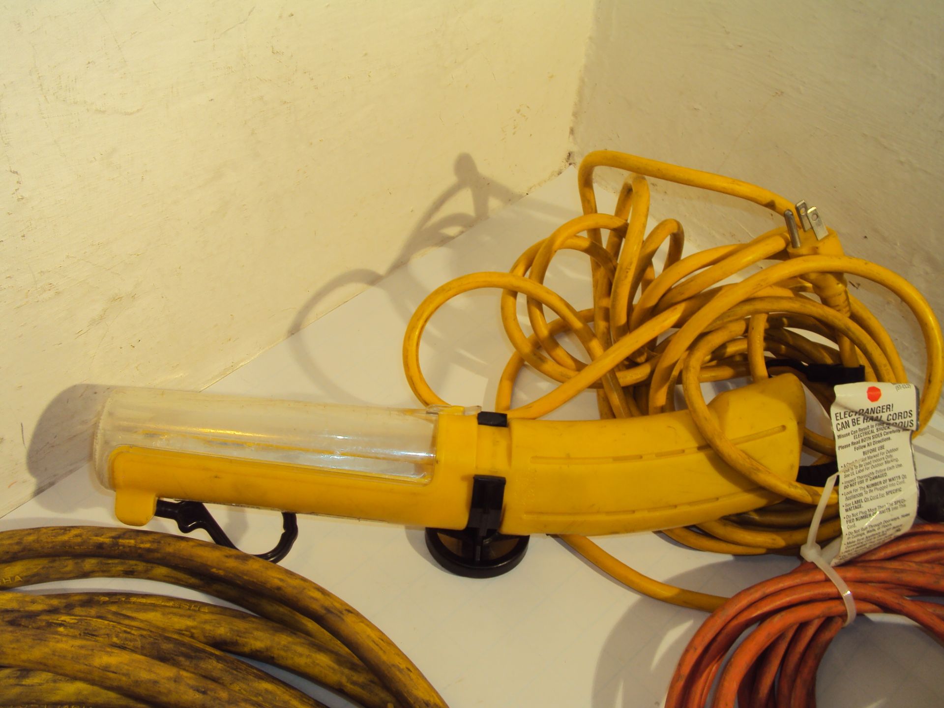 Extension Cords and Trouble Light - Image 2 of 5