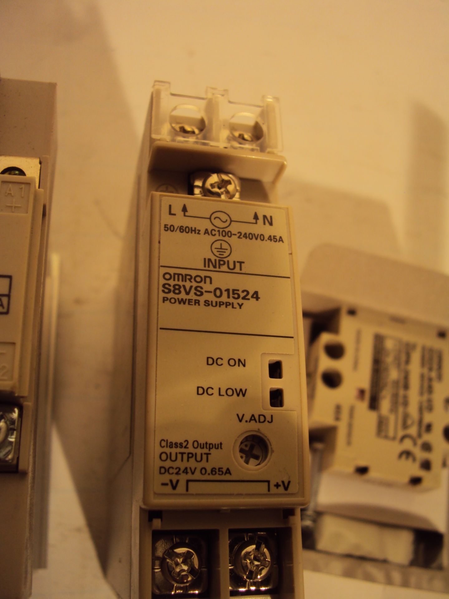 (6) Omron Solid State Relays and Power Supplies G32A-A10-VD G32A-A420-VD-2 - Image 4 of 5