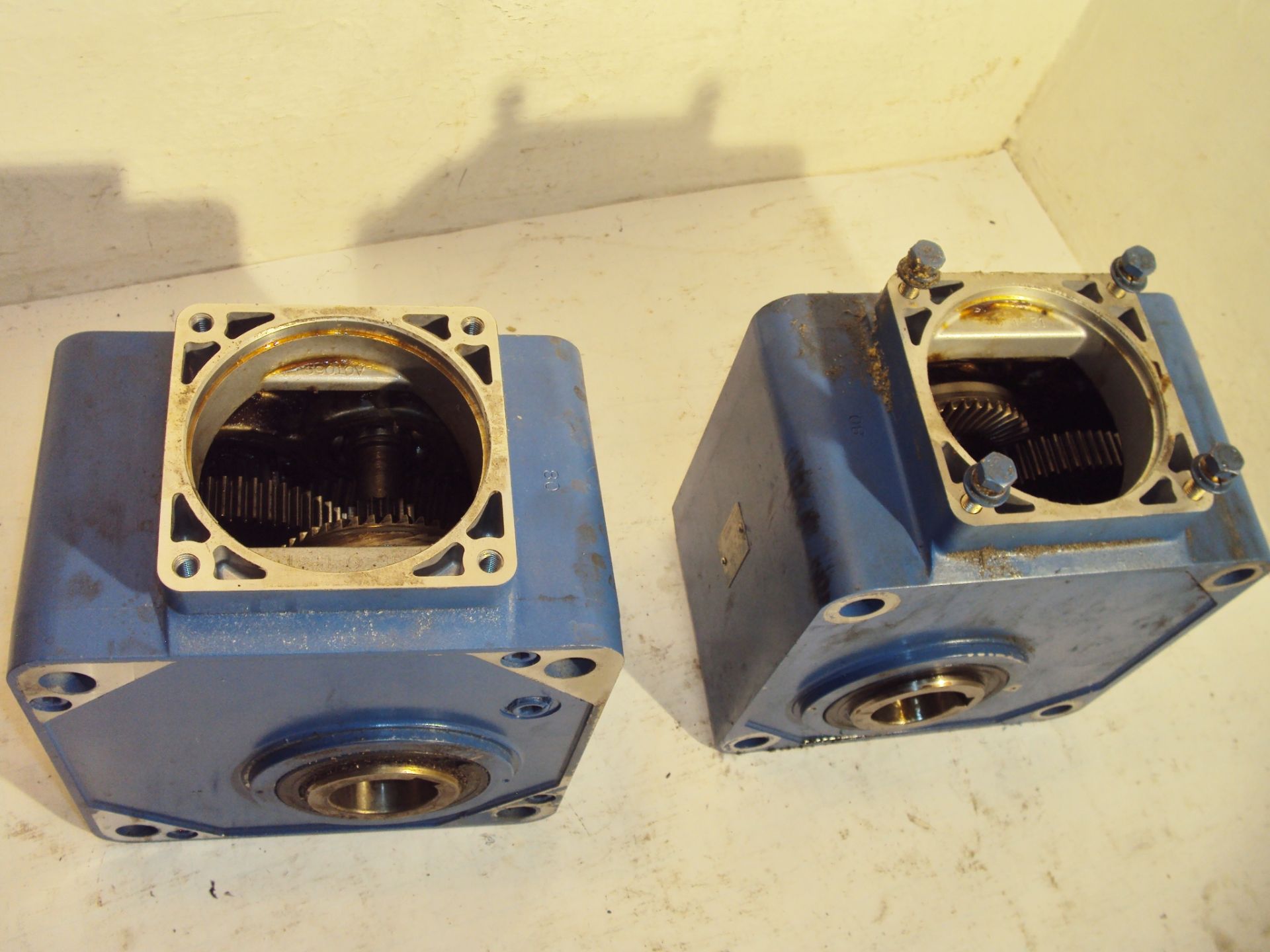 (2) Sumitomo RNYM2-1531-80 Hyponic Drive 80:1 Gearboxes - Image 2 of 4