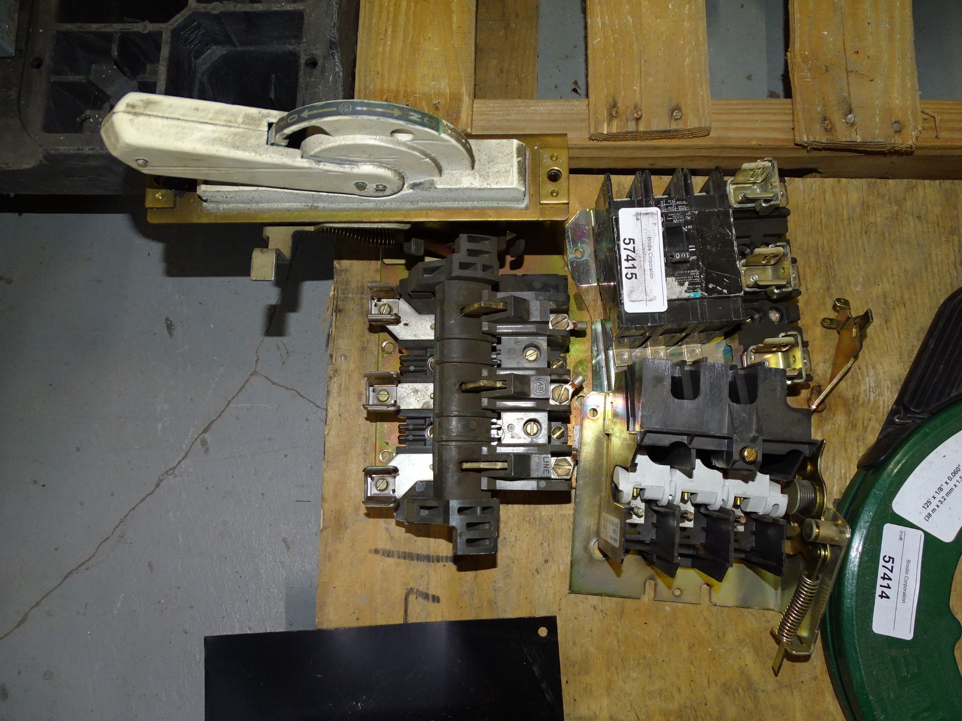 Electrical Breaker Components - Image 2 of 3