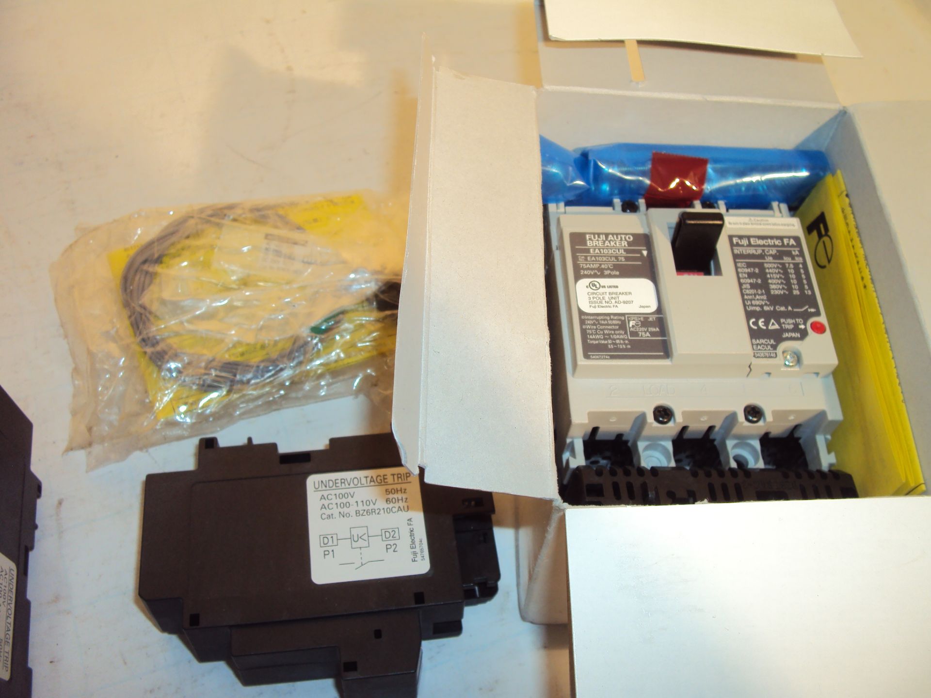 (2) Fuji EA103CUL Auto Breakers w/ Low Voltage Trip Switches - Image 2 of 6