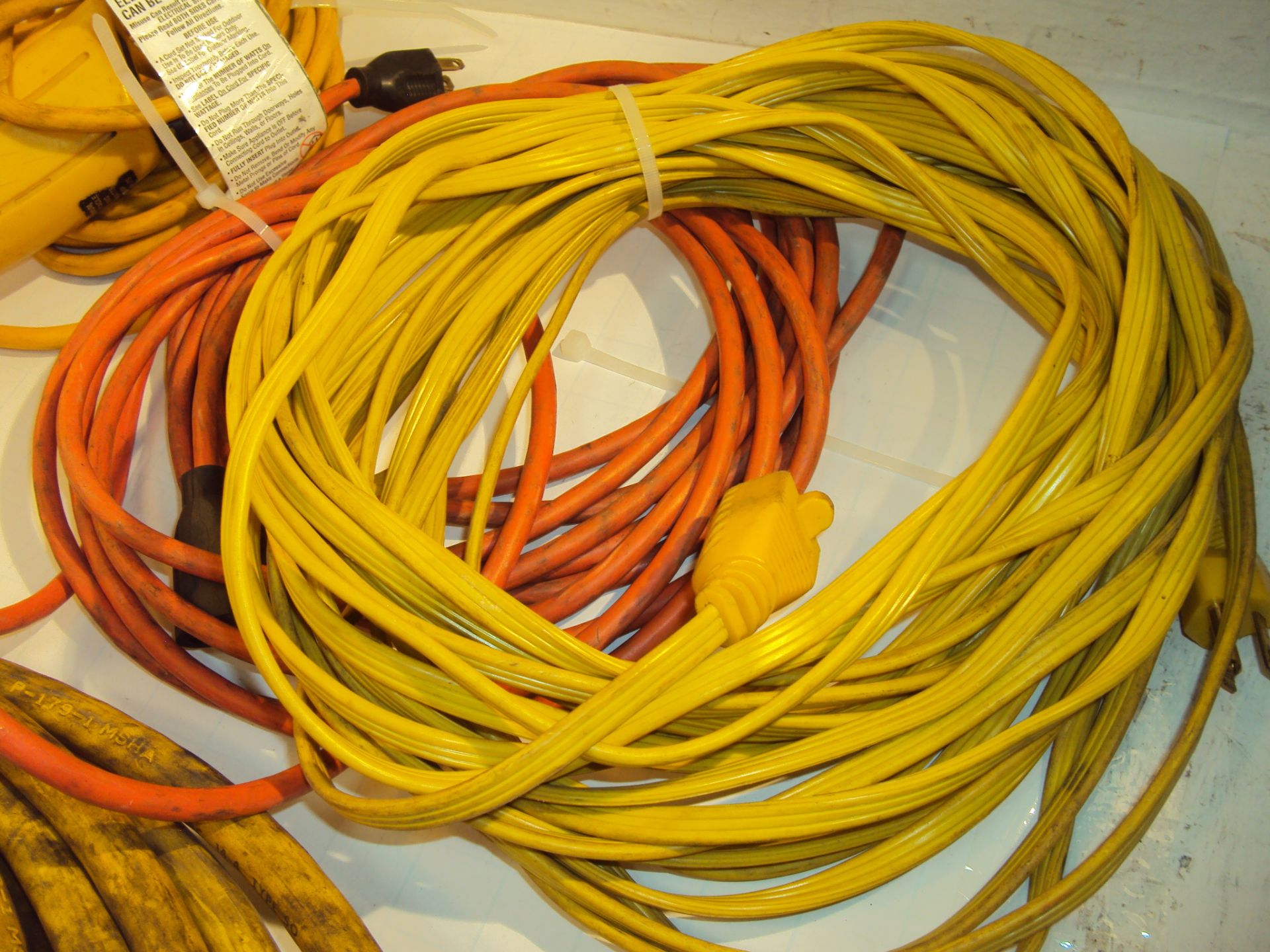 Extension Cords and Trouble Light - Image 3 of 5