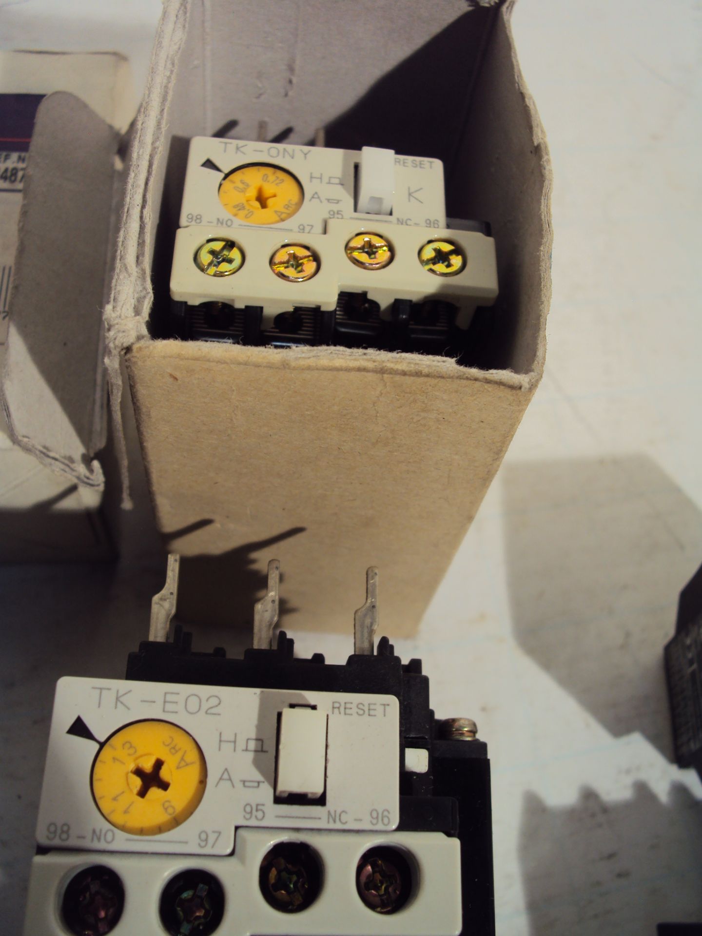 (12) Assorted Auxiliary Switches & Relays GE, Eaton, Fuji, Telemecanique - Image 5 of 7