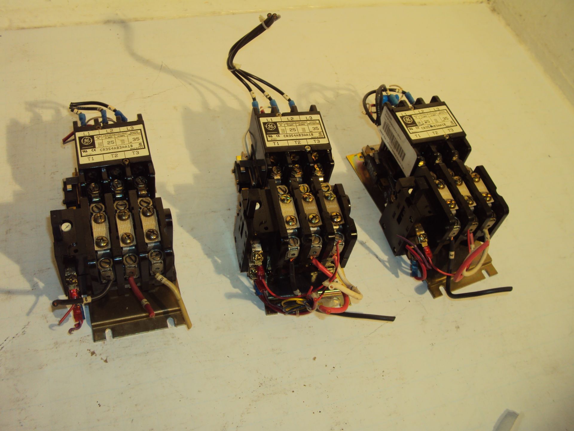 (3) General Electric CR354ABBAA1B Motor Starter Magnetic Contactors