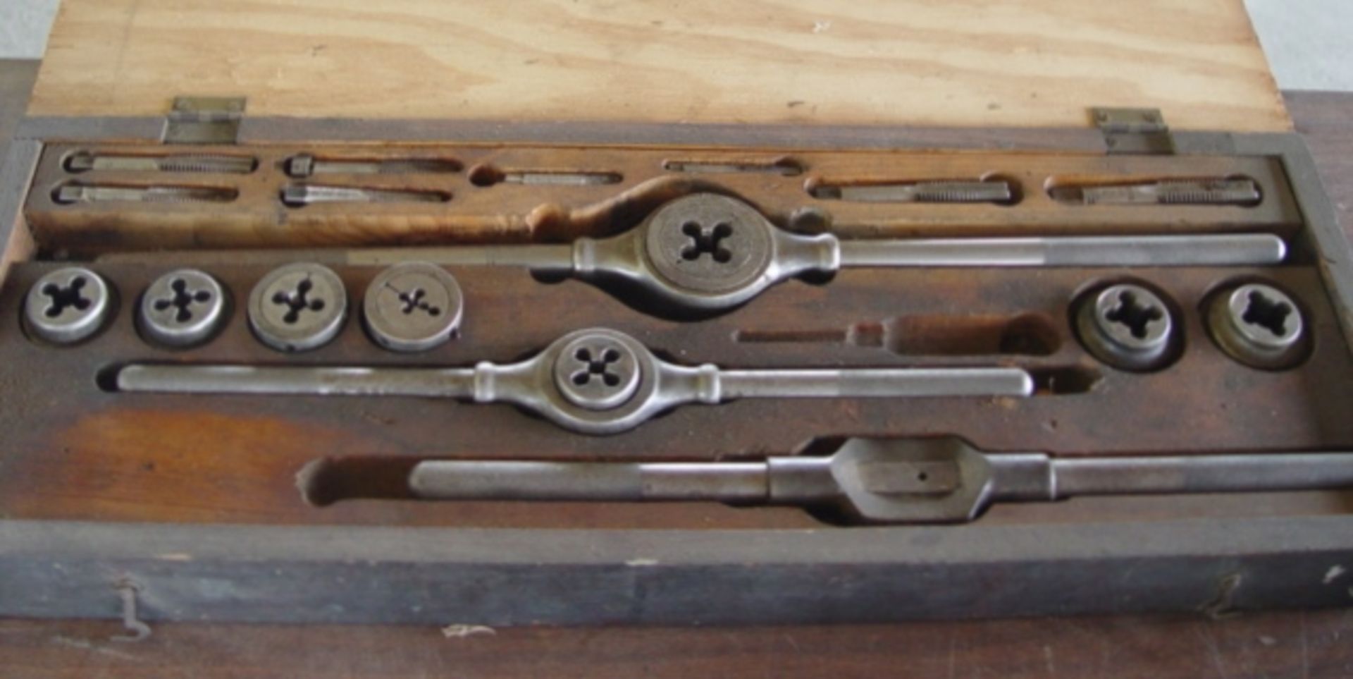 Tap & Die Set