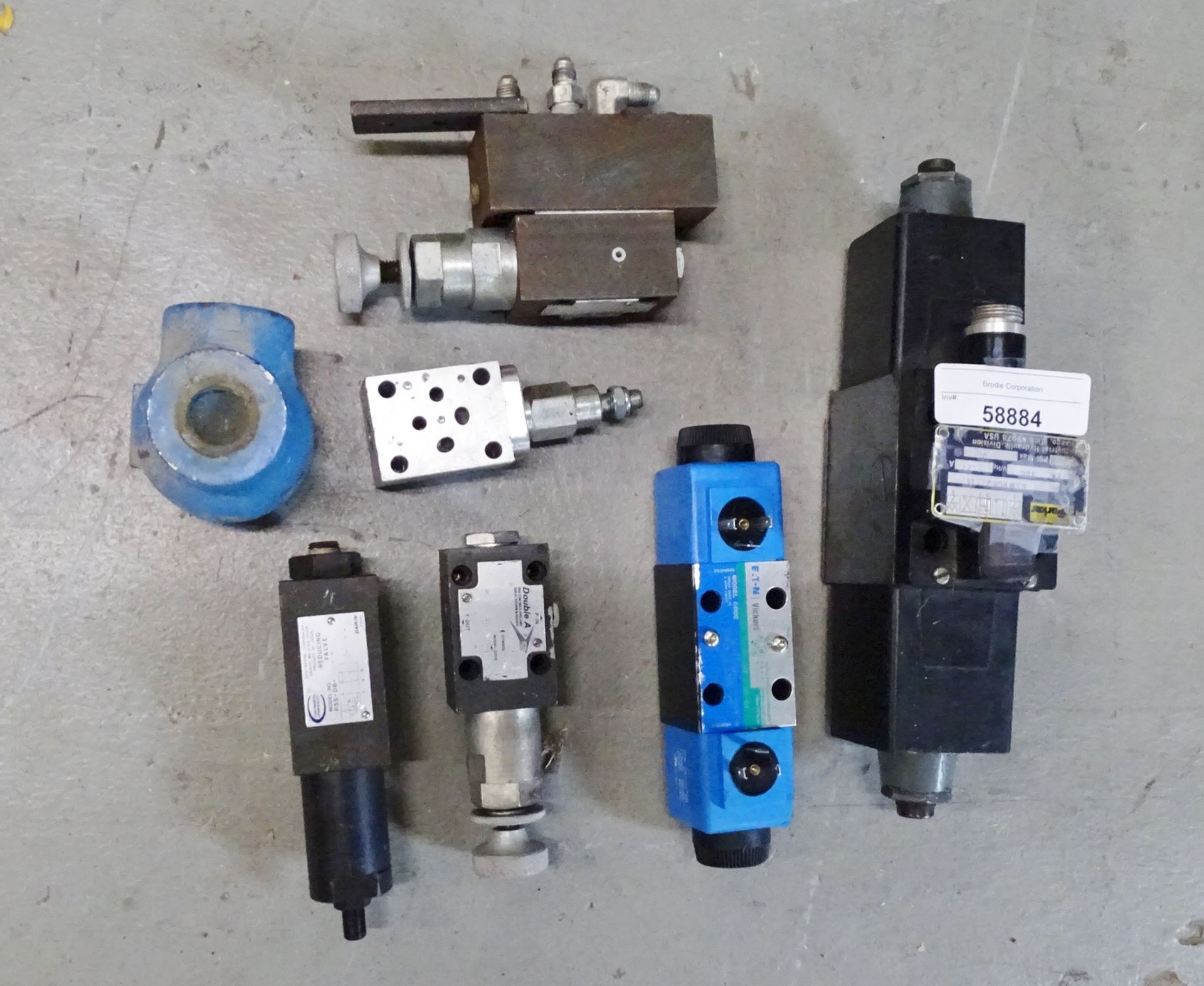 Assorted Hydraulic Pumps & Valves - Image 3 of 3