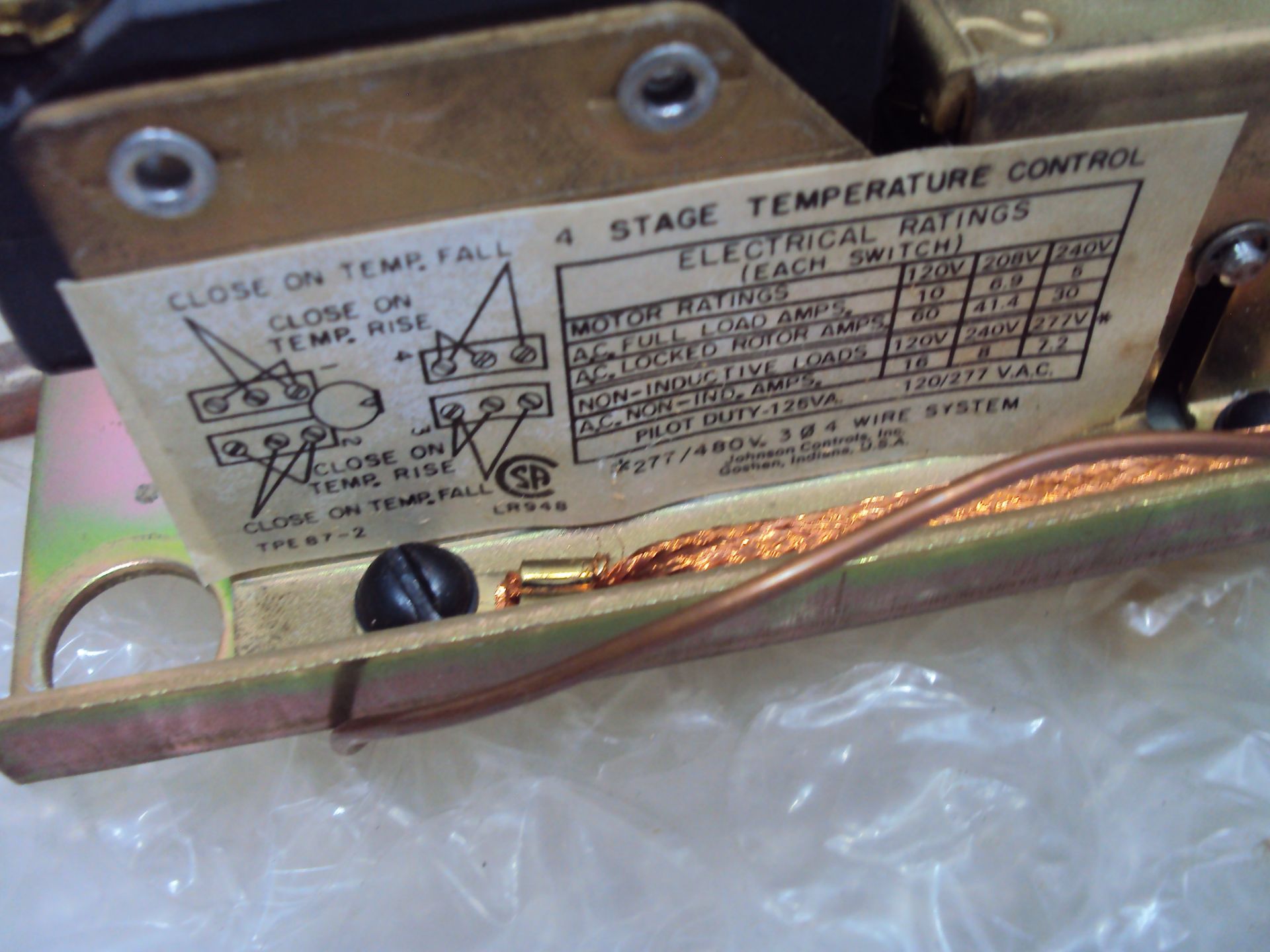 Assorted Honeywell & Penn Temperature Controllers - Image 5 of 6