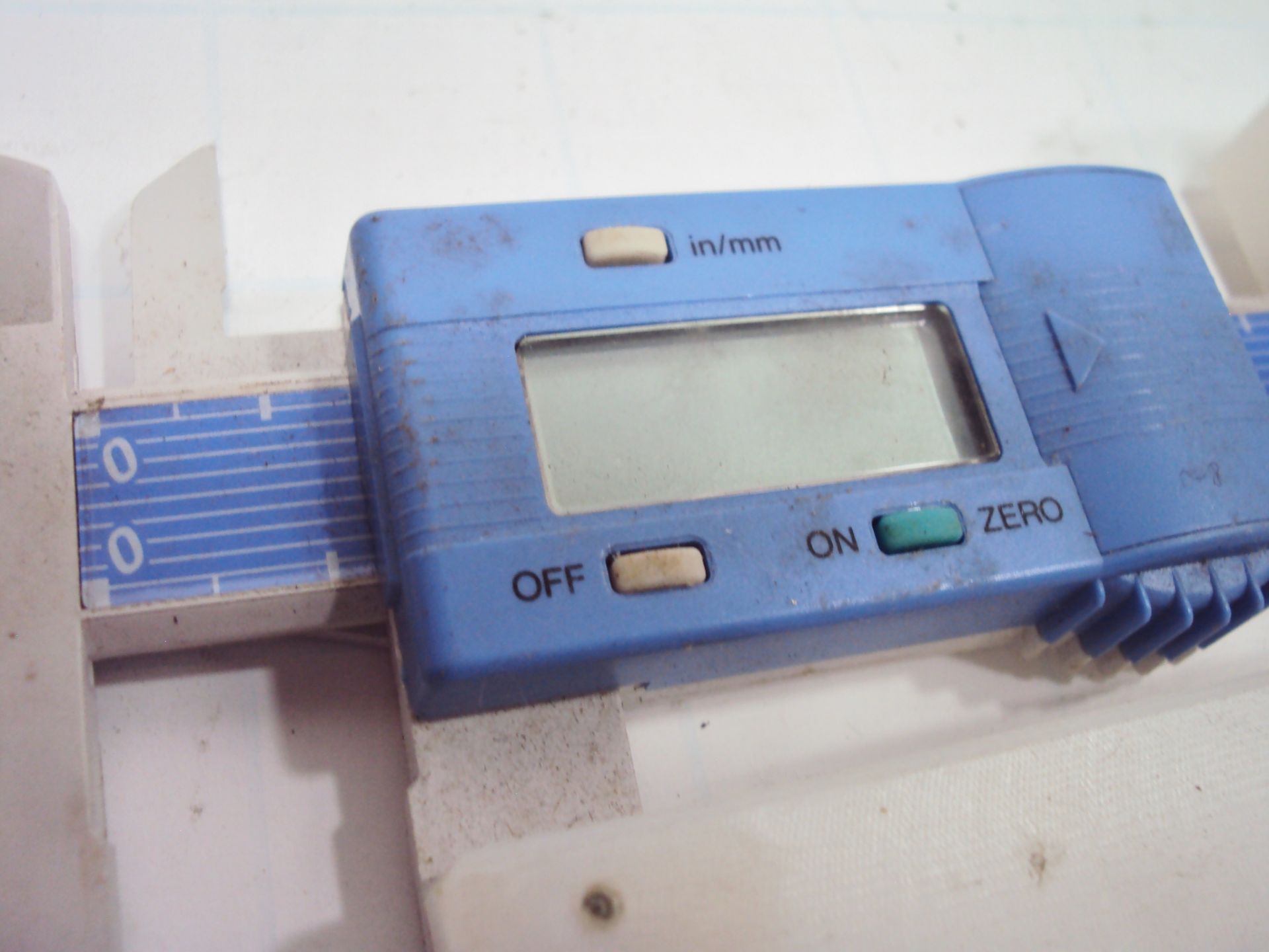 Micro M2001 1" Electronic Micrometer & Unk Digital Caliper - Image 5 of 5