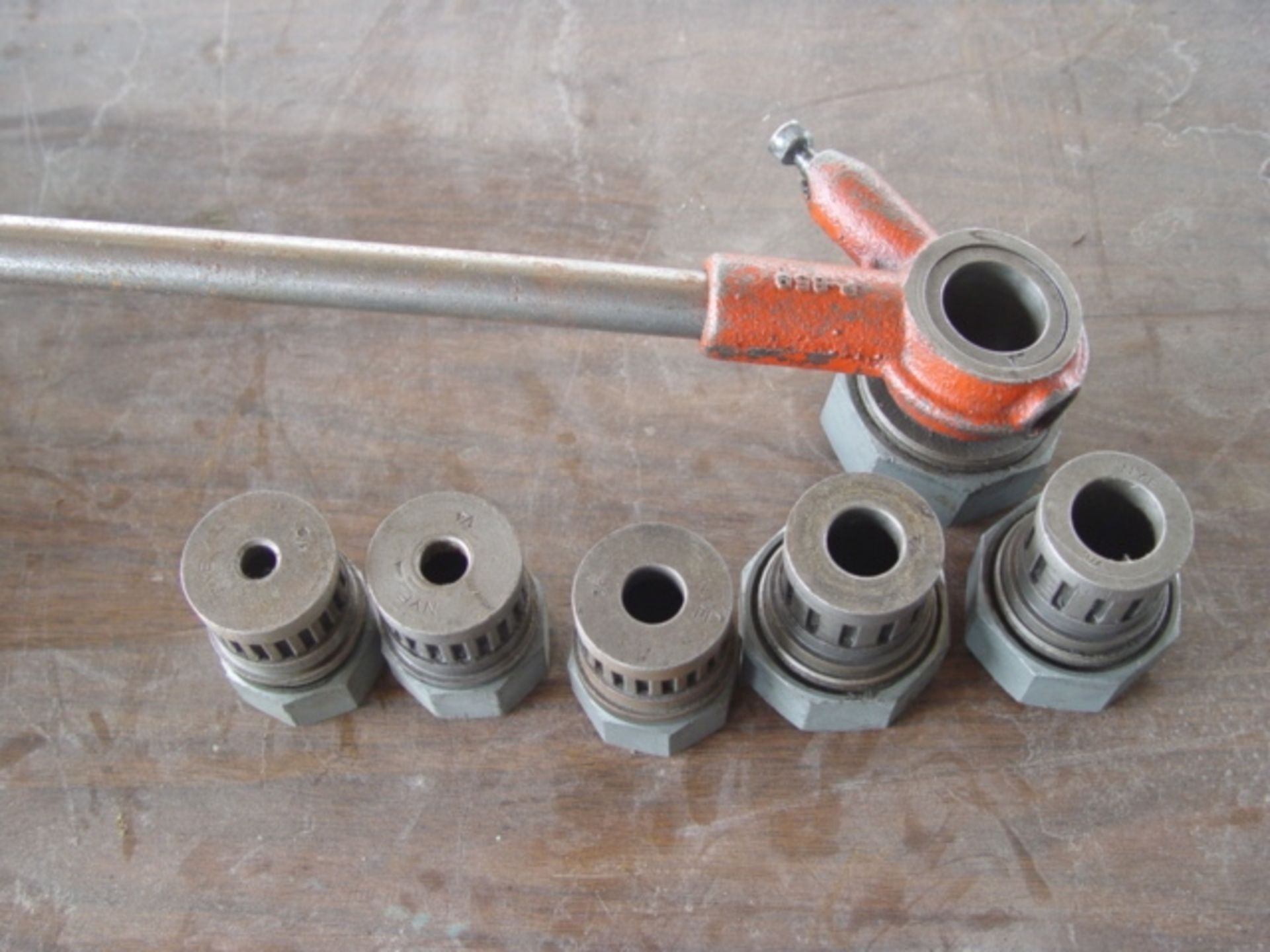 Pipe Die Set: 1/8-1" W/Handle