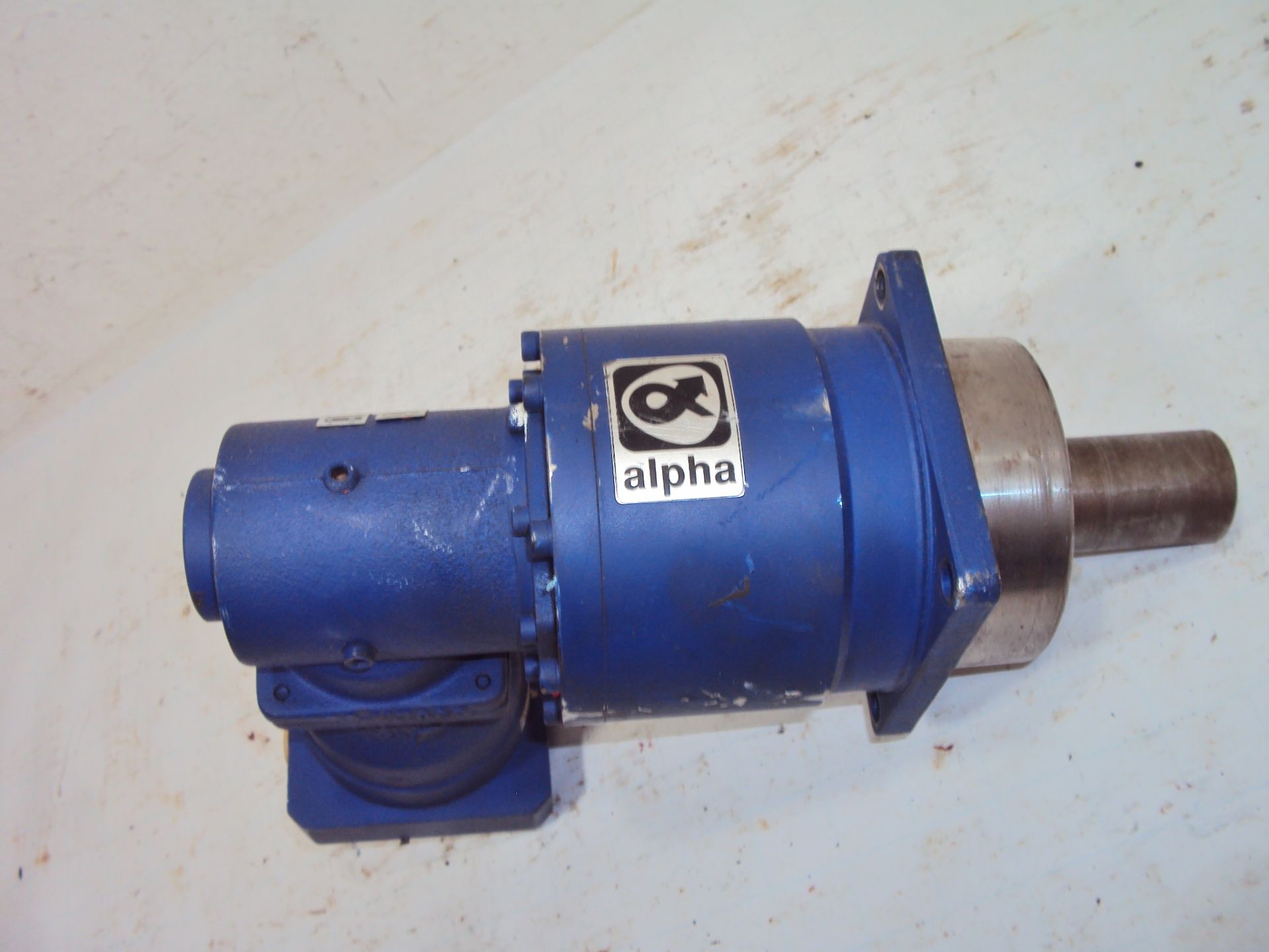 Wittenstein Alpha SPK100MF3-56 Hypoid Right Angle Gearbox - Image 2 of 5