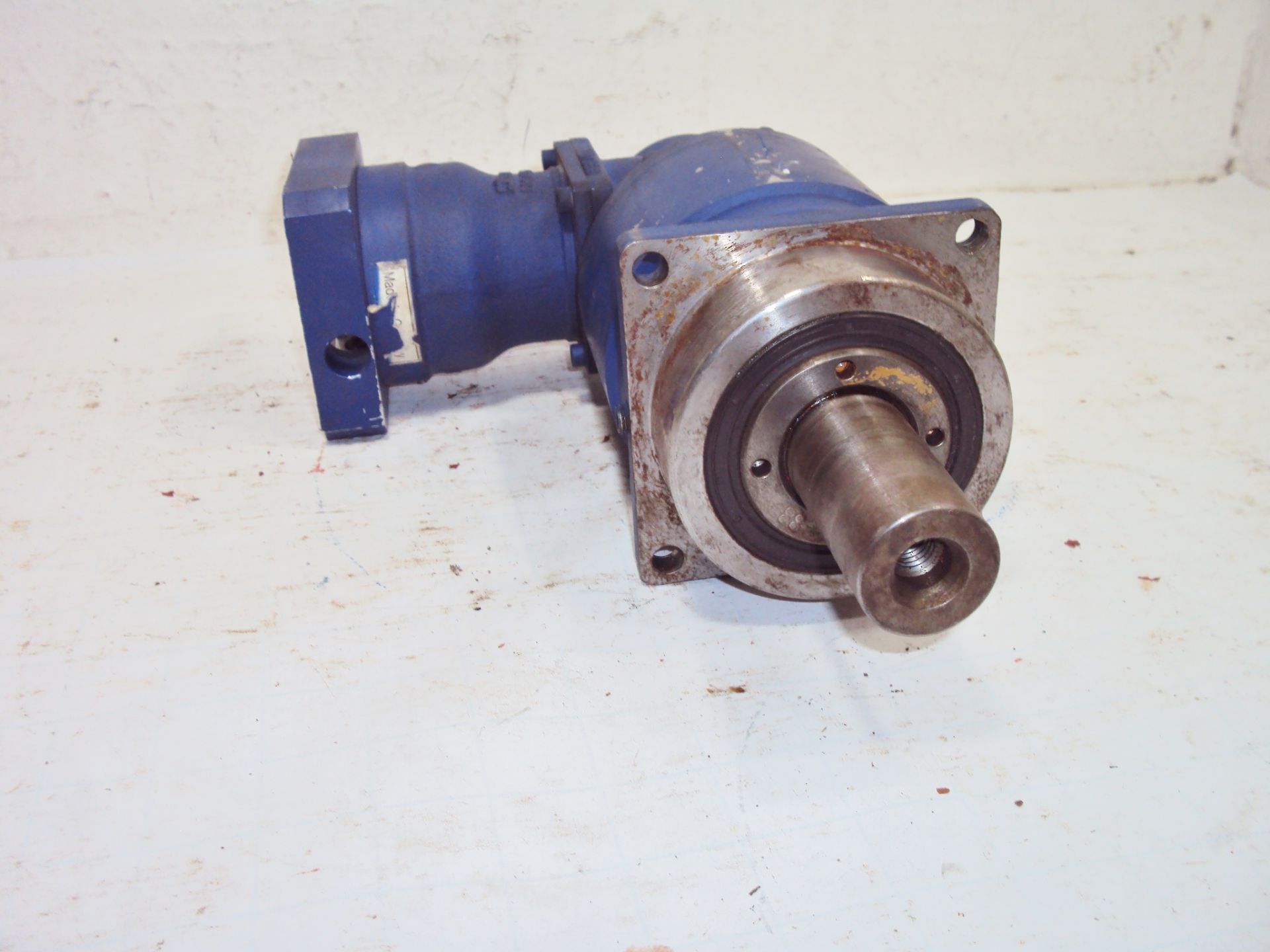 Wittenstein Alpha SPK100MF3-56 Hypoid Right Angle Gearbox - Image 4 of 5