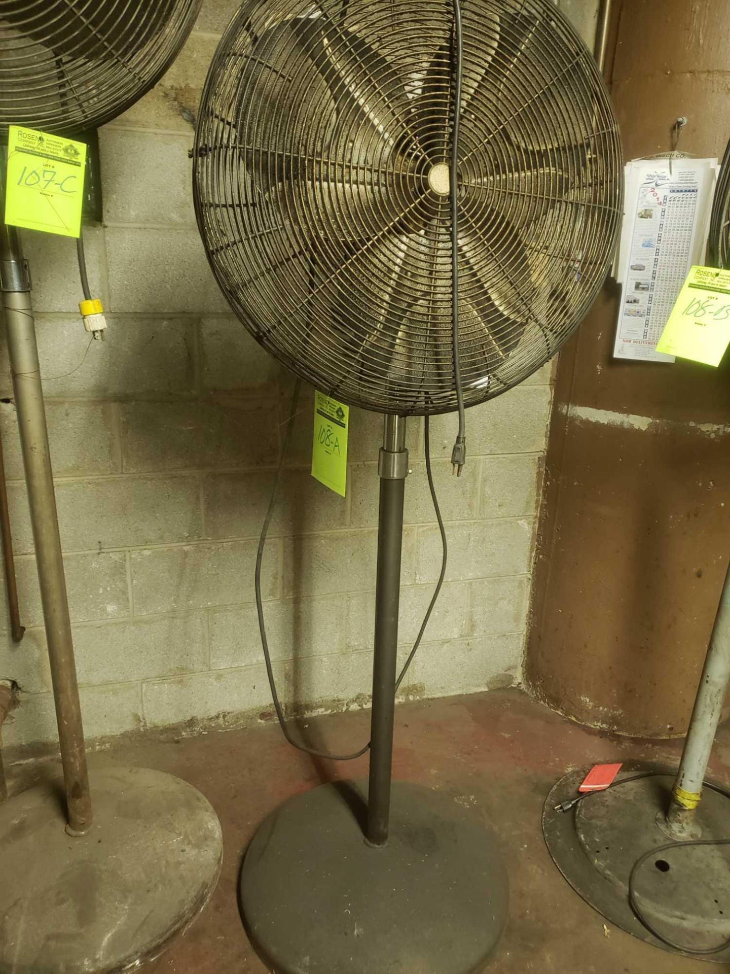 Dayton 24 inch Shop Fan - Image 2 of 4