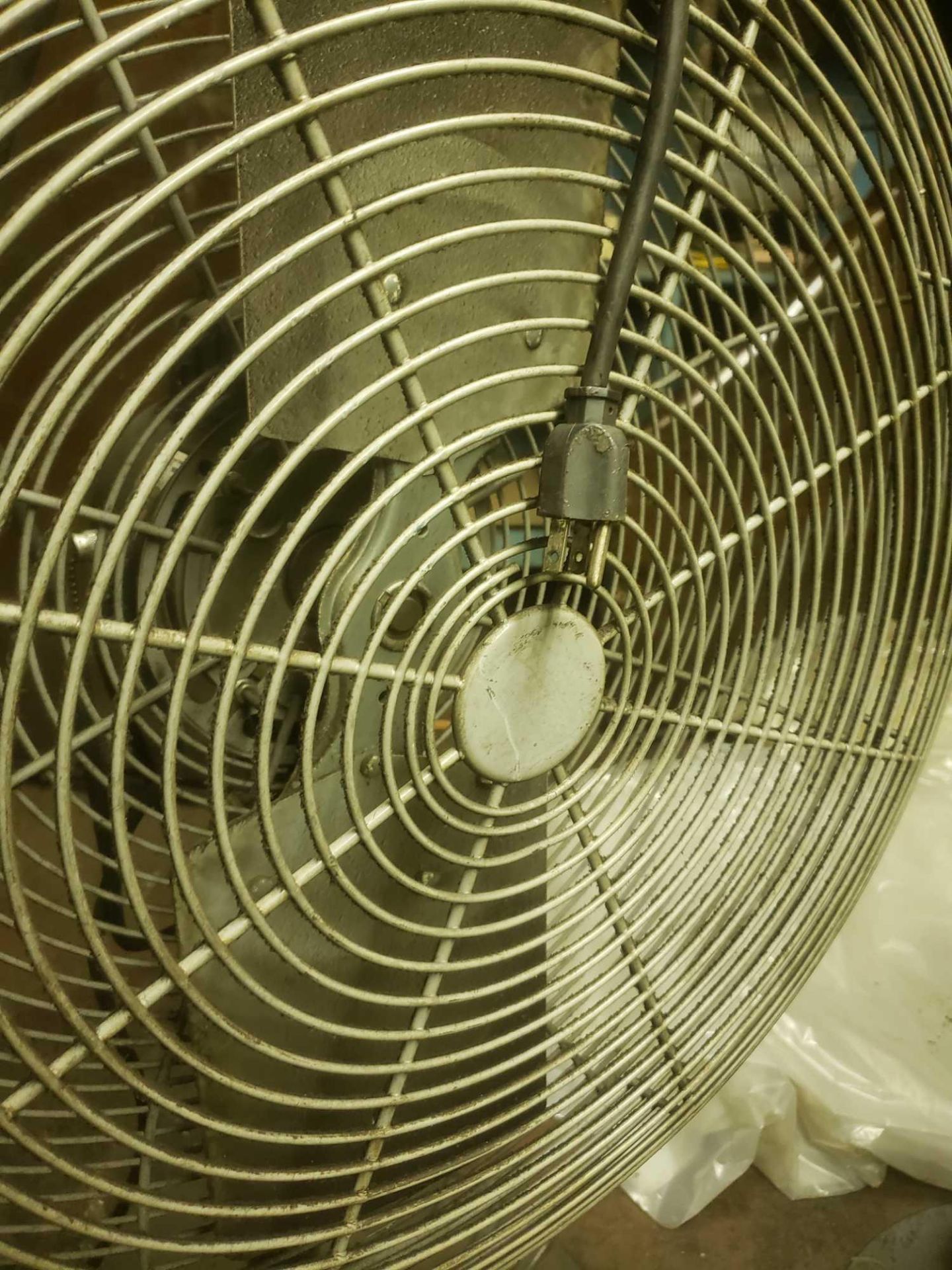 26inch Shop Fan - Image 3 of 5