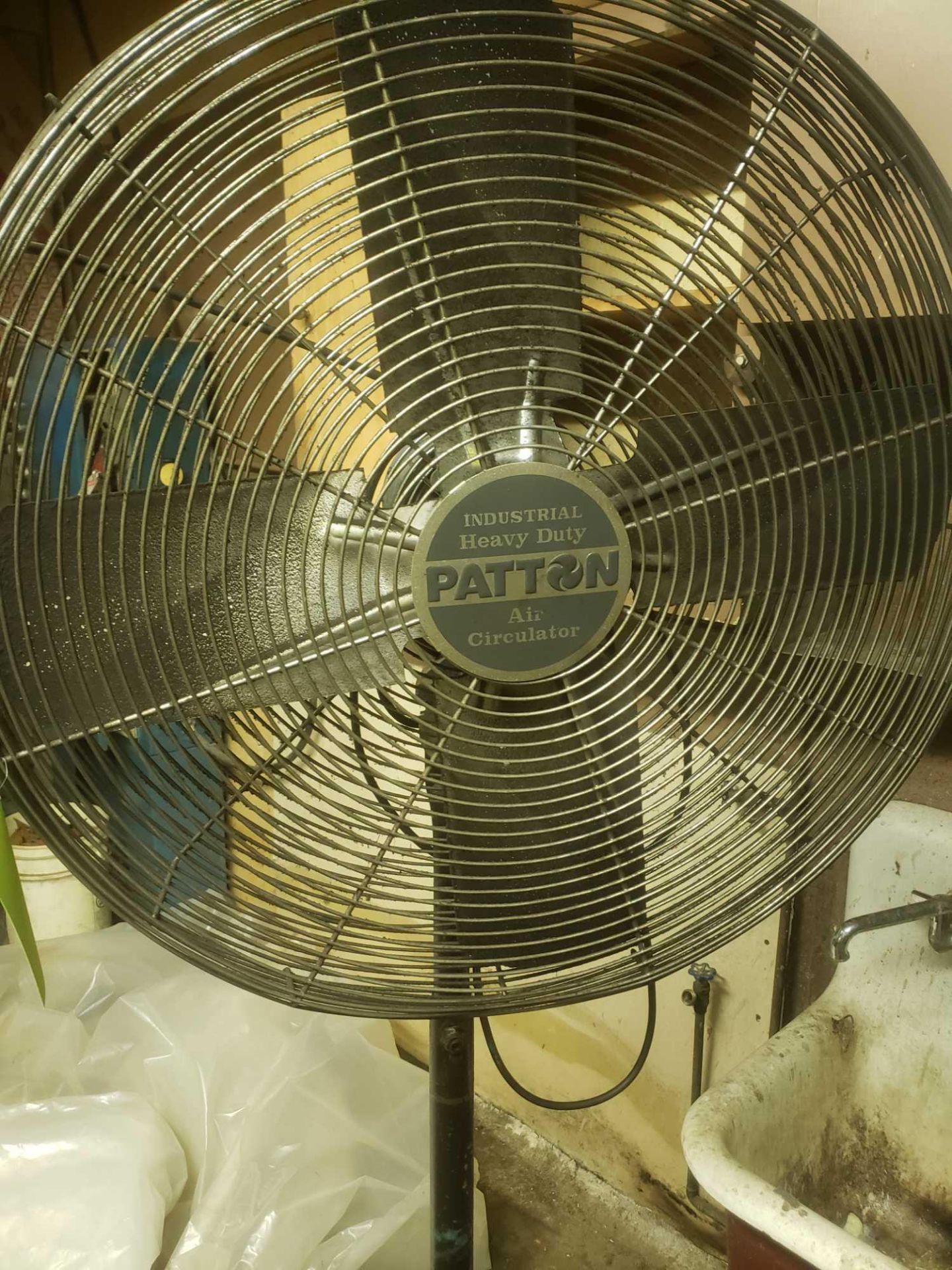 Patton 32 inch Shop Fan - Image 3 of 3