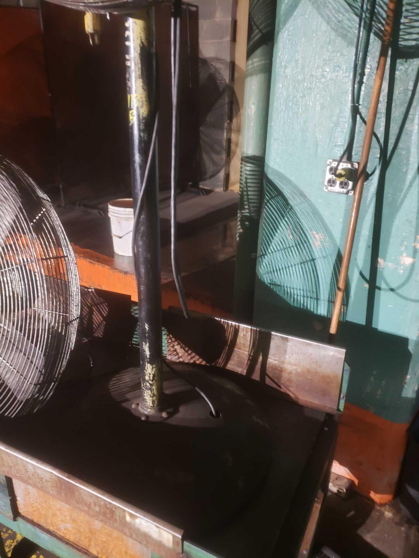 Patton 30 inch Shop Fan - Image 3 of 3