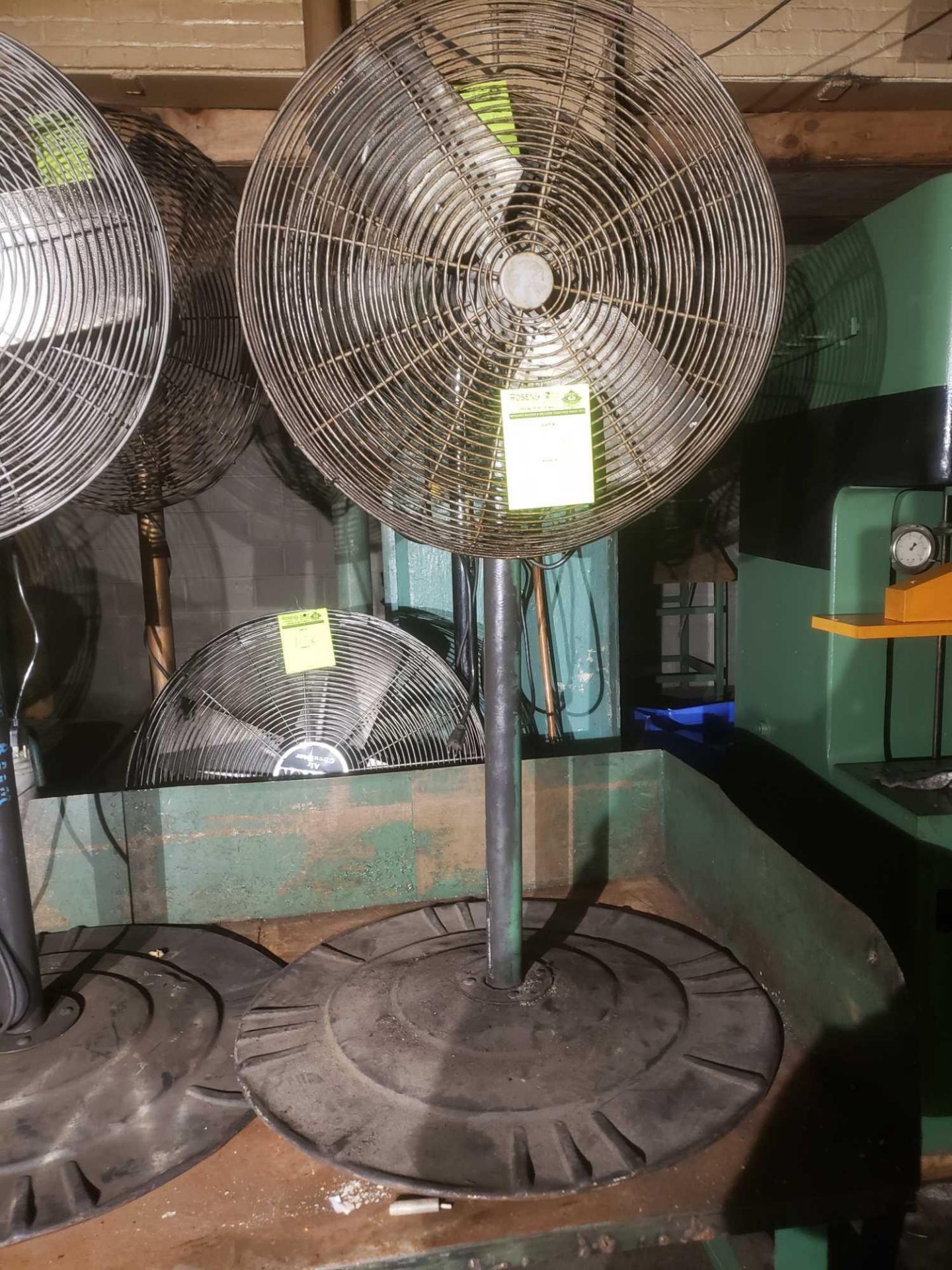 Dayton 26 inch Shop Fan