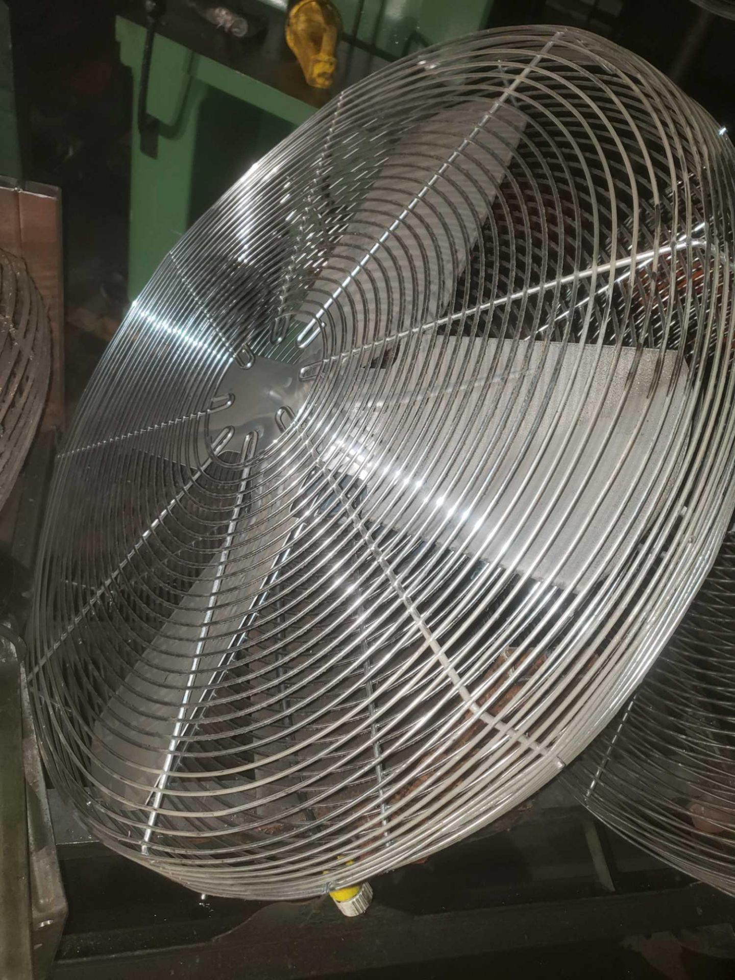 Various Lot of Nice Wall mounted shop fans - Image 4 of 5