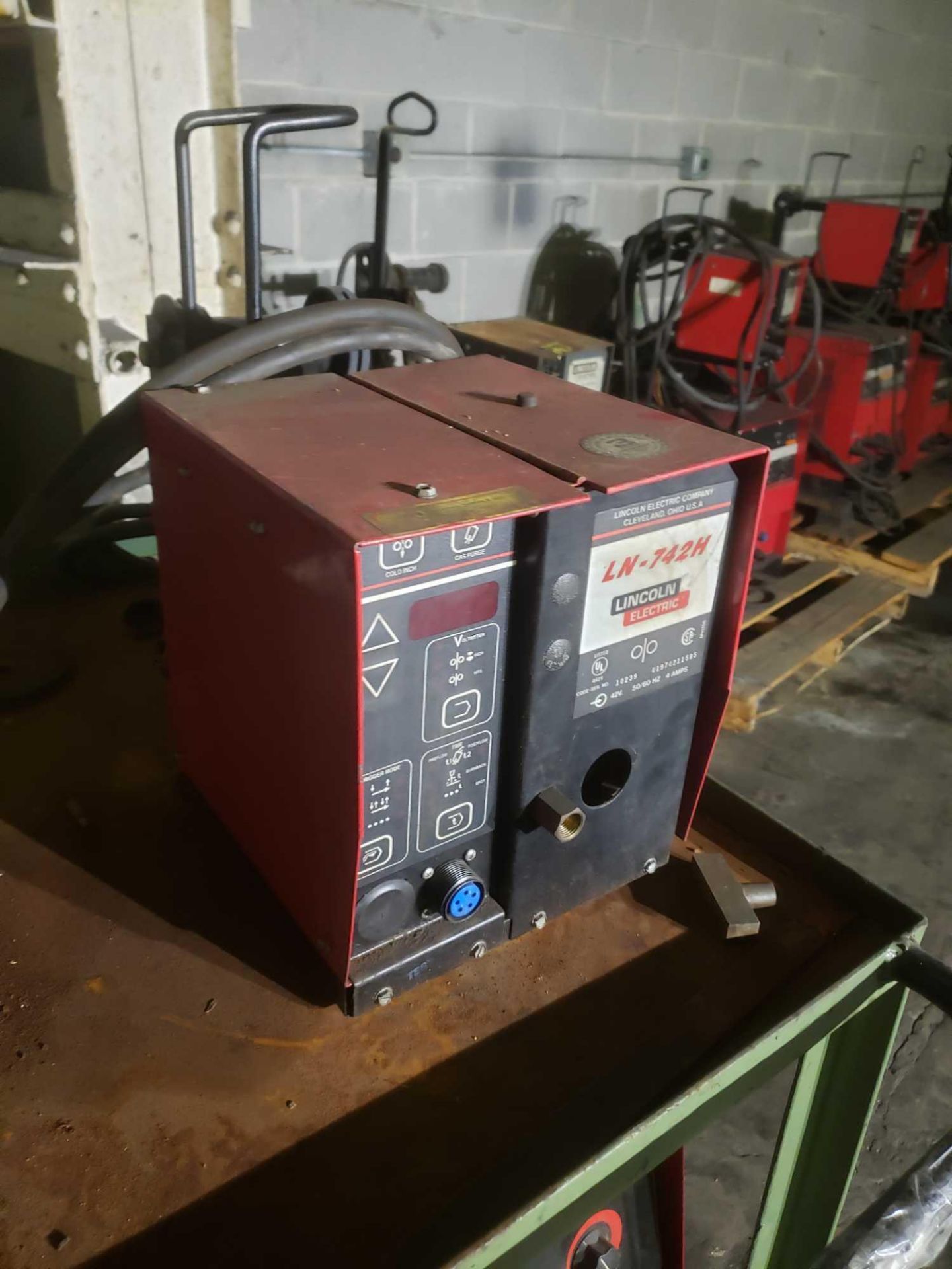 Lincoln Electric Invertec Stt 2 welder with lincoln Ln- 742 - Image 4 of 4