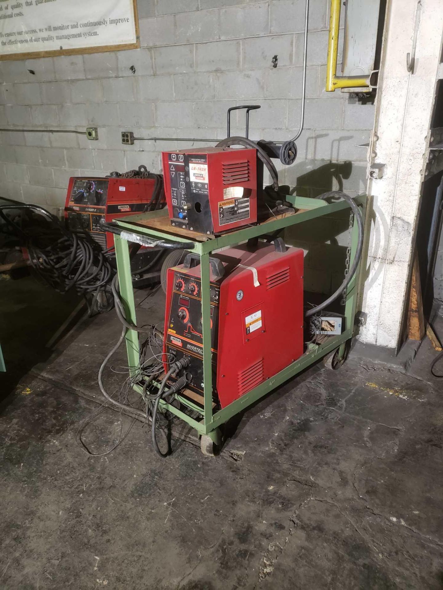 Lincoln Electric Invertec Stt 2 welder with lincoln Ln- 742 - Image 2 of 4