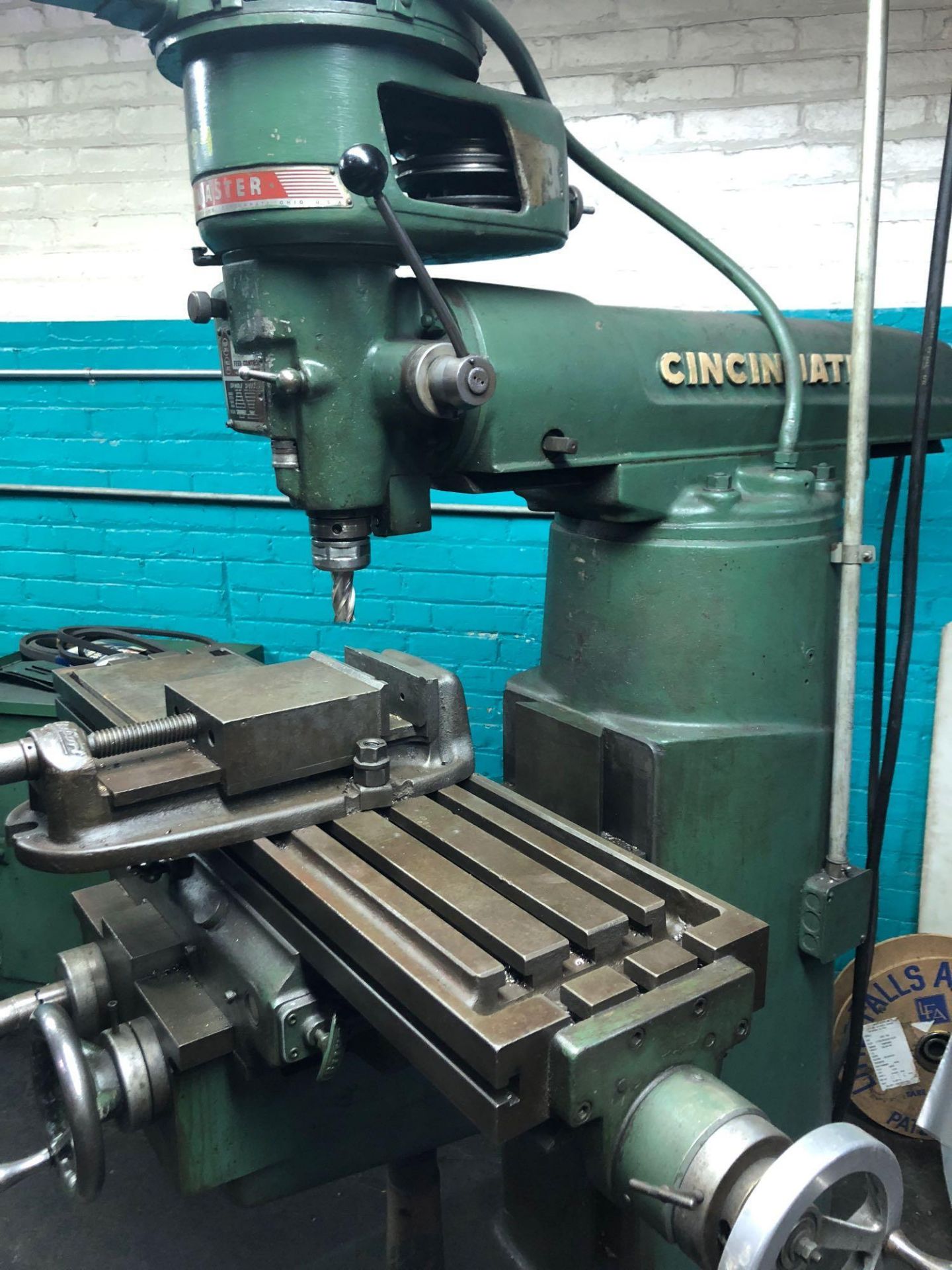 Cincinnati Milling Machine Co, ToolMaster Vertical Mill - Image 4 of 4