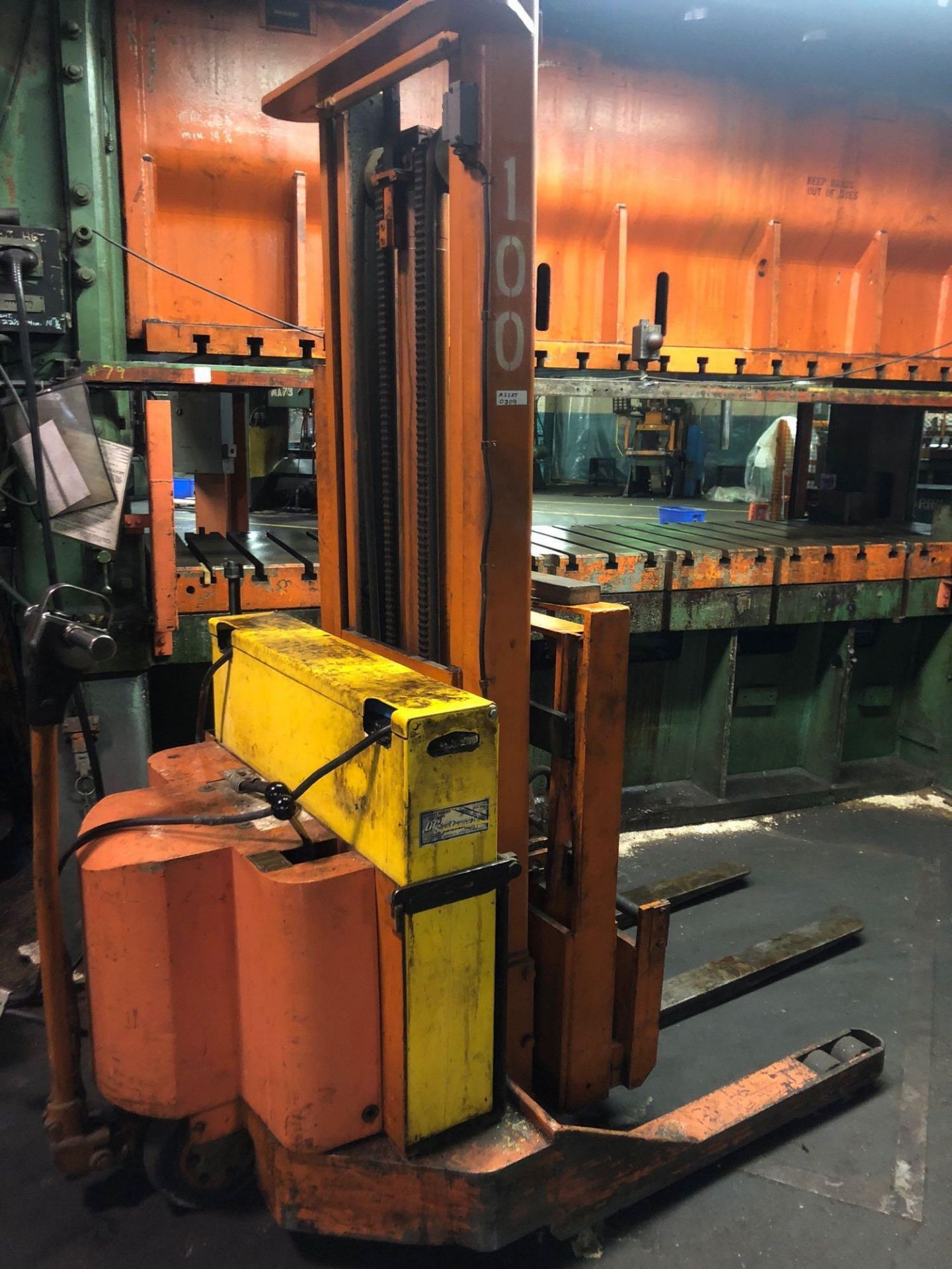 Lift Trucks Inc Electric Walk Behind Forklift #K3HLES-130