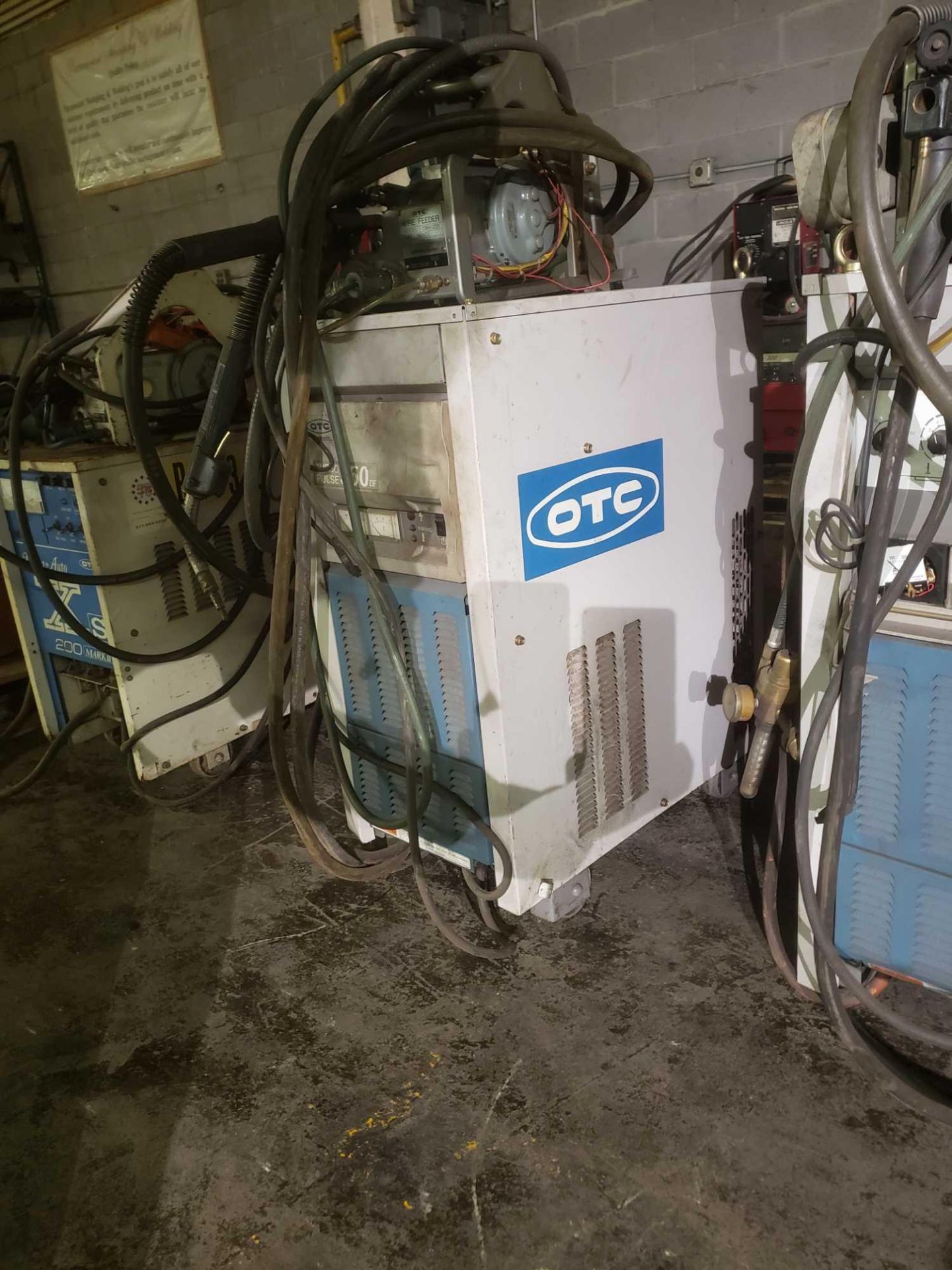 2000 OTC 350 turbo pulse Inverter Auto Wirefeed Welder