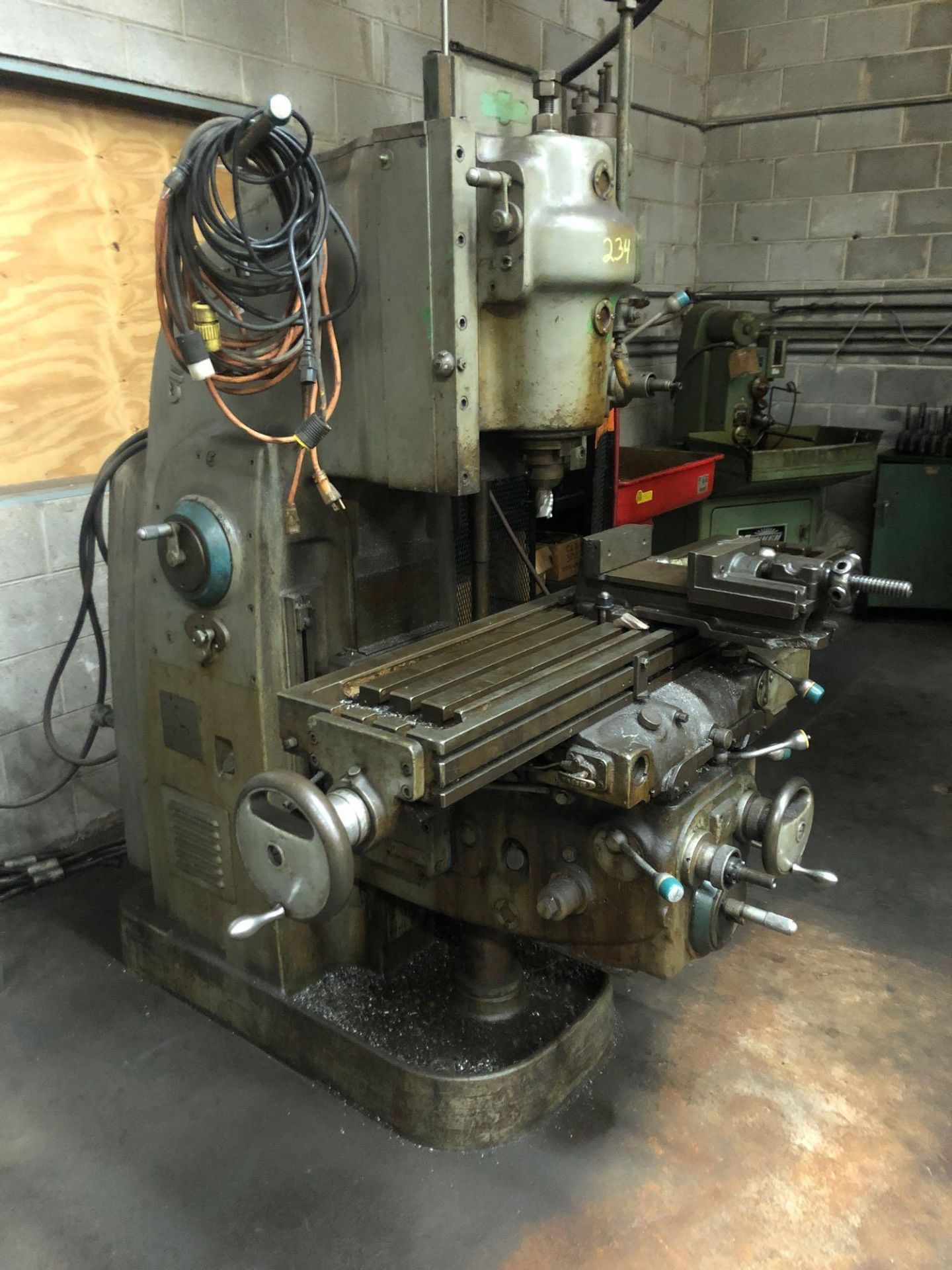 Cincinnati Milling Machine #205-12