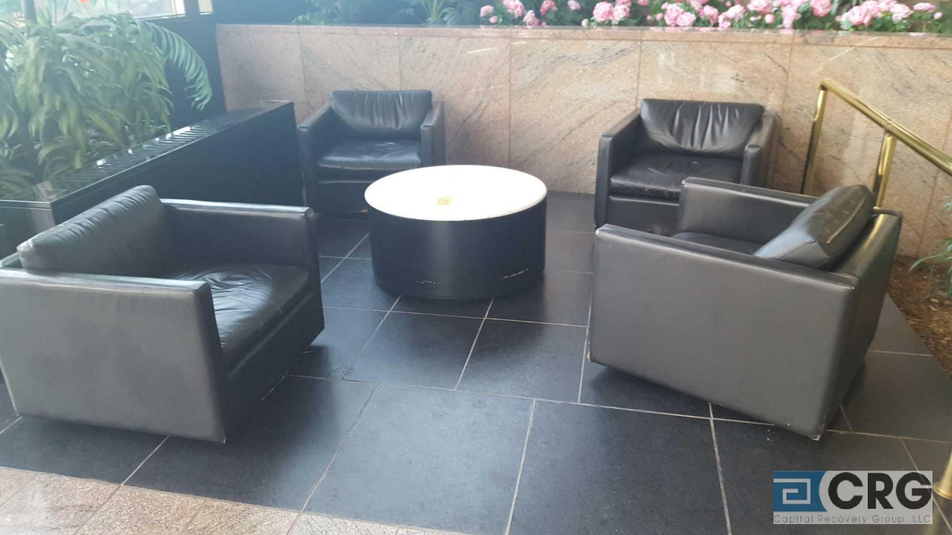 1 lot of assorted Lobby Furniture, including for leather type upholstered lounge chairs, 2 round - Image 2 of 3