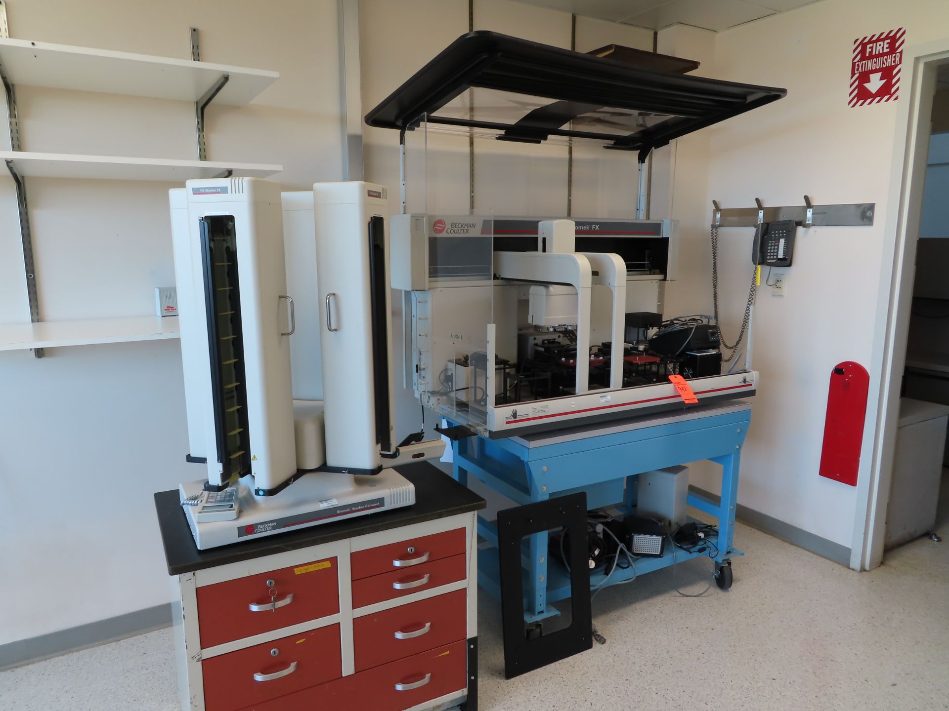 Beckman Coulter Biomek FX liquid handler, s/n 5012312, with Biomek Microplate carousel magazine