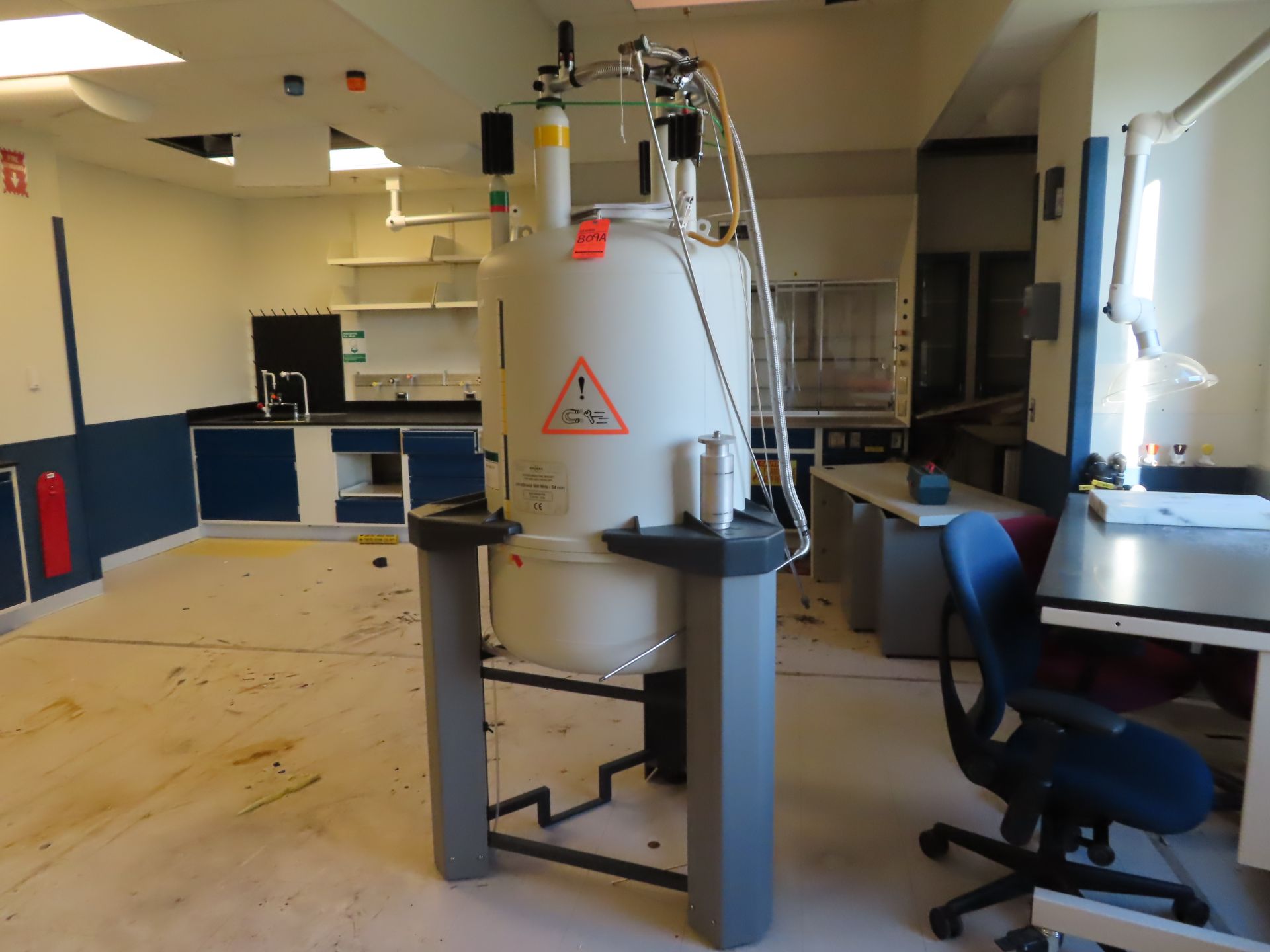 Bruker model BZH59/500/70B NMR Super conducting ultrashield magnet, cryostat D221/54-3298, located