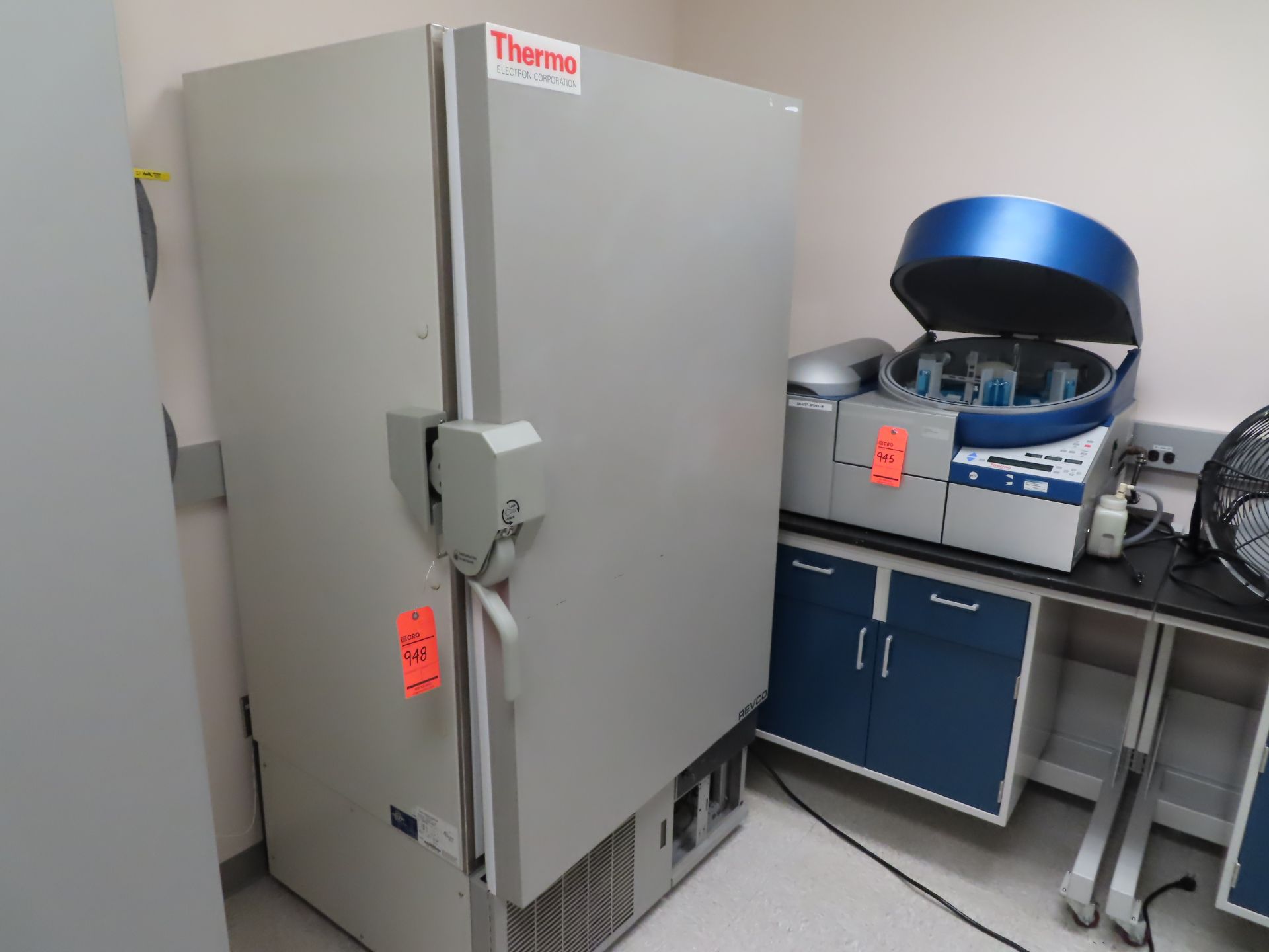 Thermo ULT2586-3SI-A37 freezer, s/n T20R-231611-UR, located in D wing, 3rd floor, room 386A