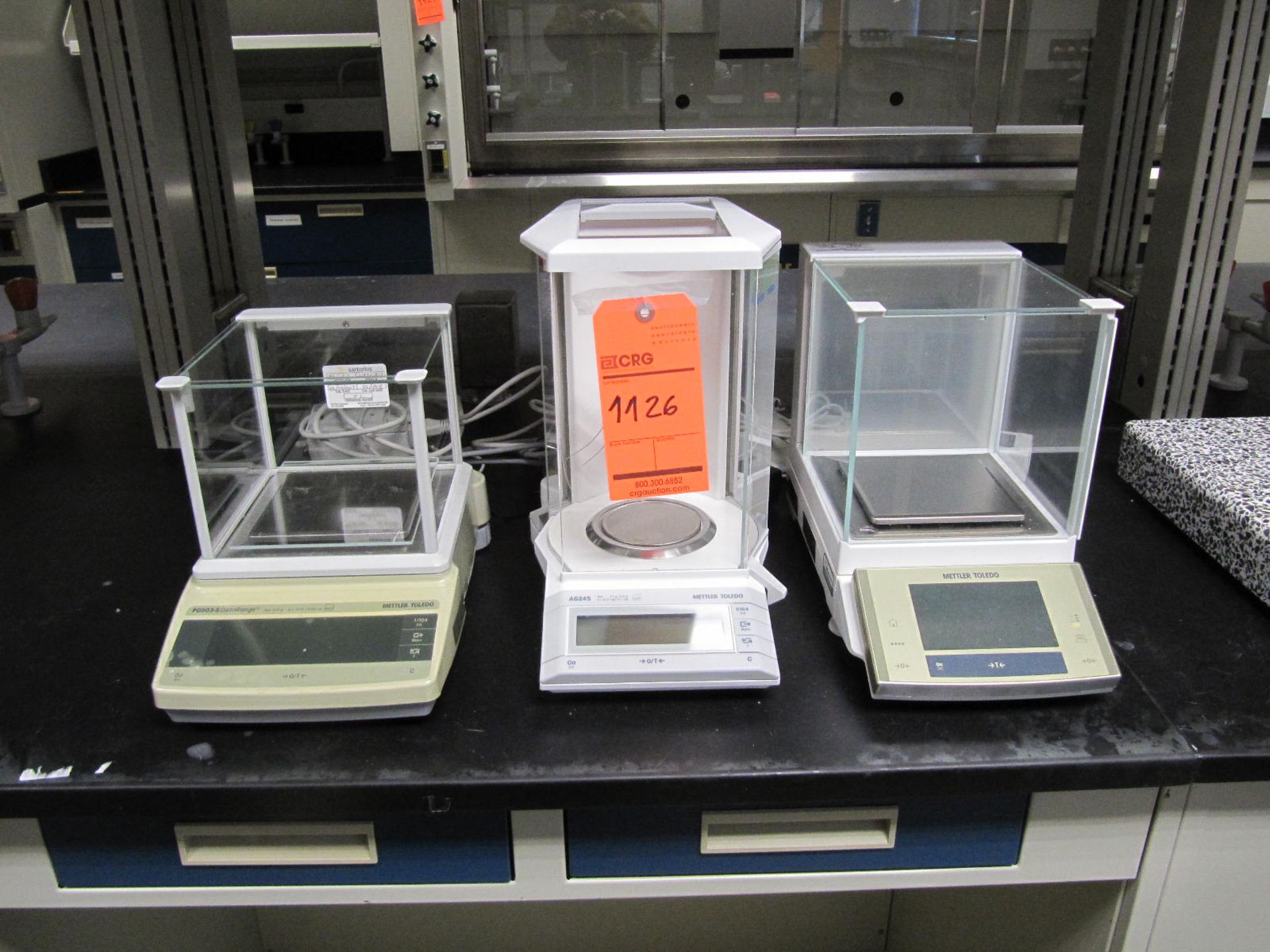 Lot including: (1) Mettler Toledo AG245 balsnce, (2) Mettler Toledo digital scales, located in