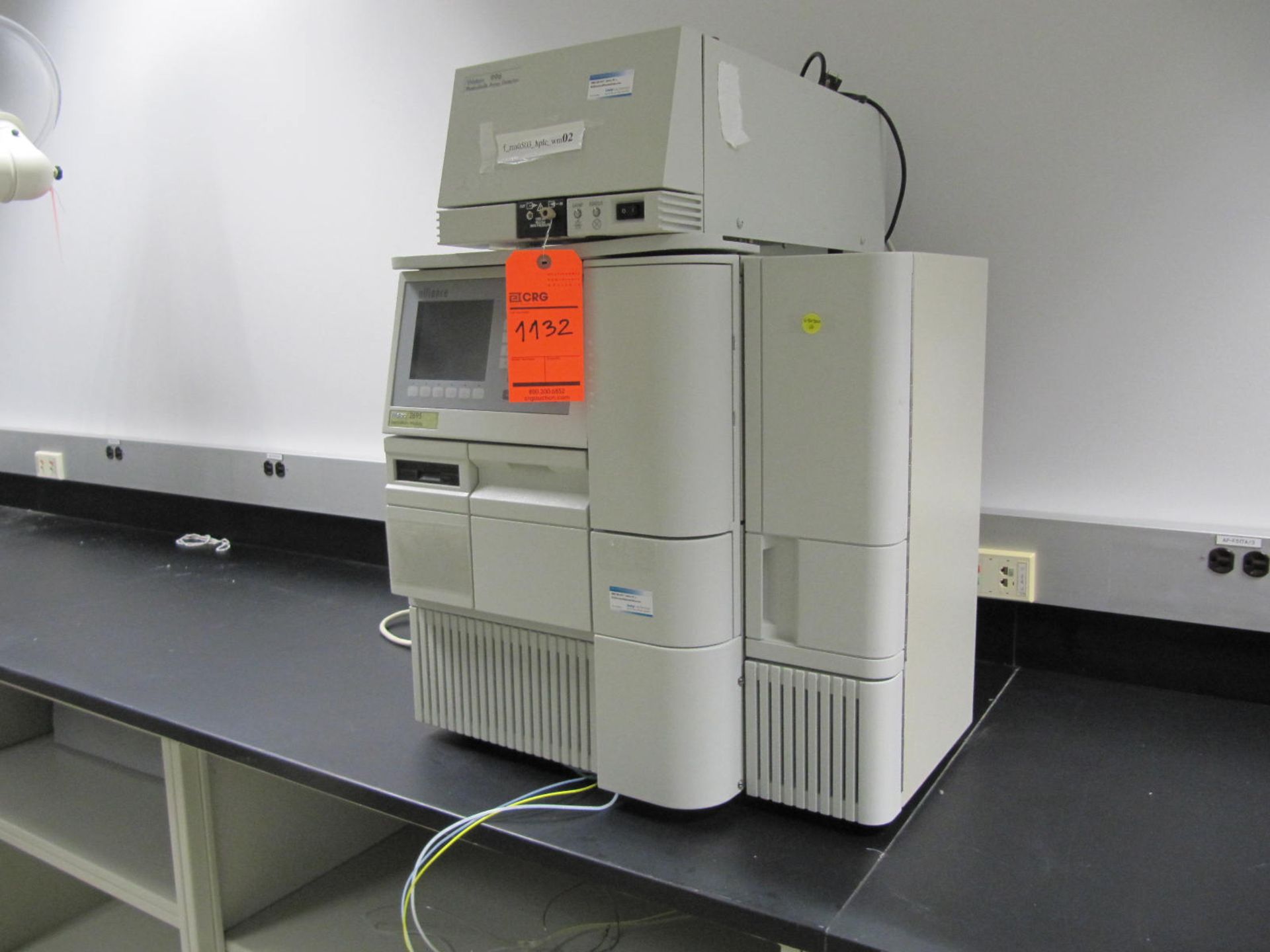 Waters HPLC including sperations module, 2695, s/n E99HC 299, Waters 996 Photodiode Array