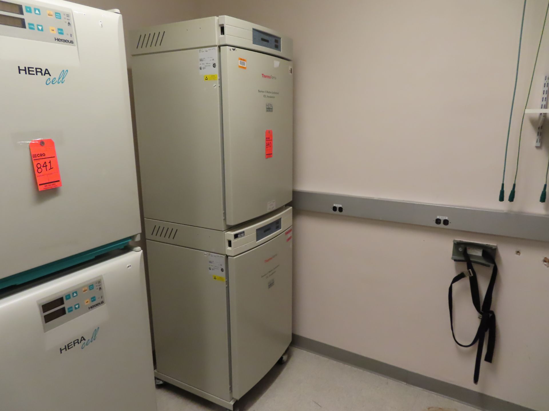 Lot of (2) Thermo Forma series 2 water jacketed CO2 incubaors, located B wing, 3rd floor, room 357A