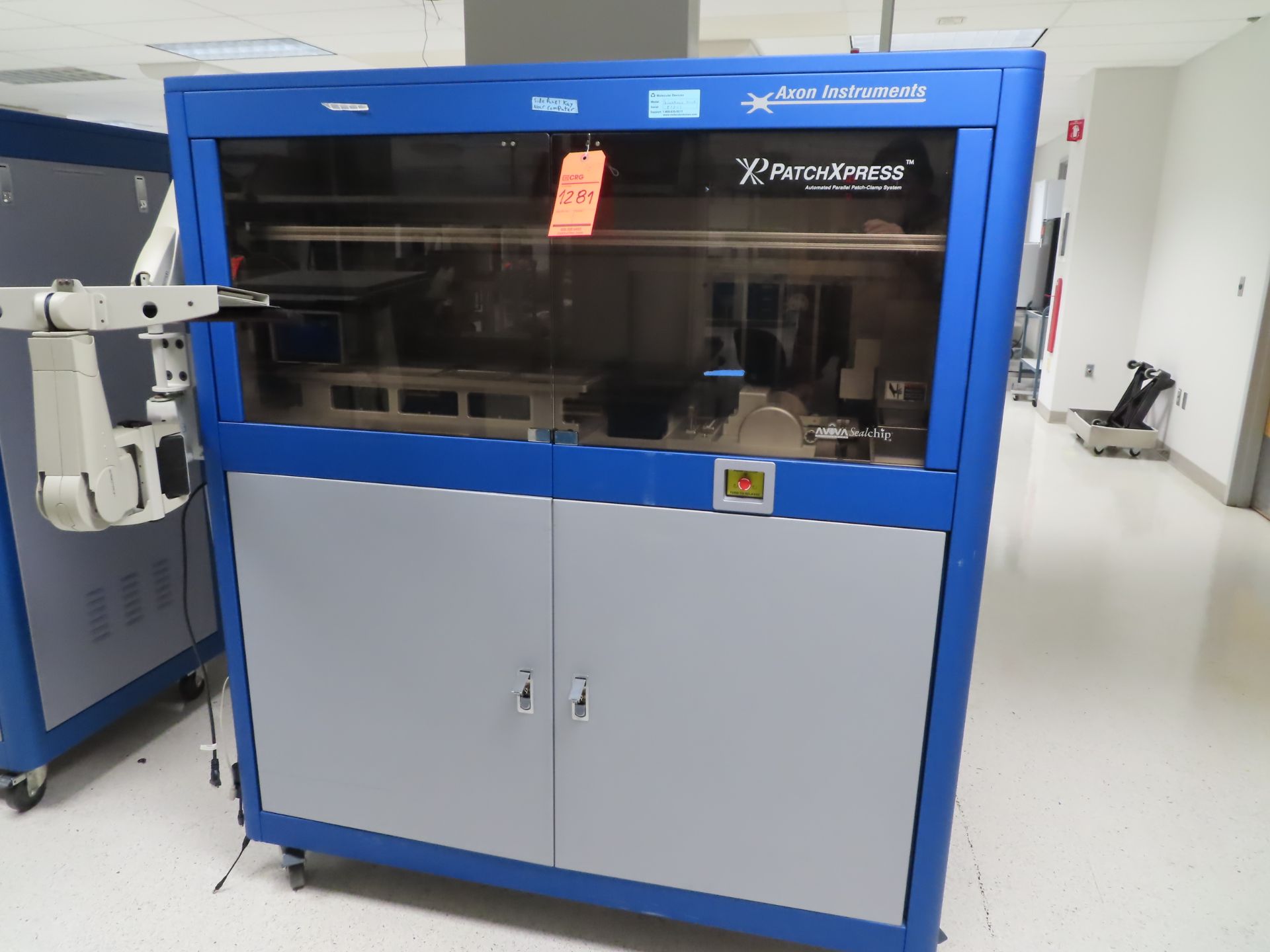 Axon Instruments automated parellel patch-clamp system, PatchXpress 7000A, s/n 87809, located in