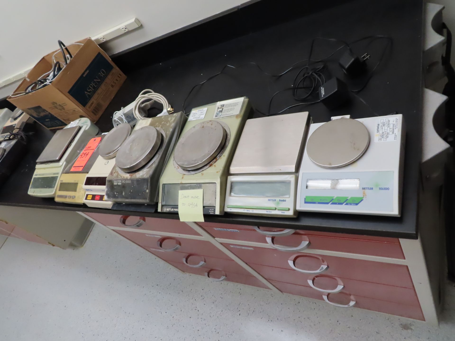 Lot 0f (7) assorted digital scales, located in D wing, 4th floor, room 487B - Image 2 of 2