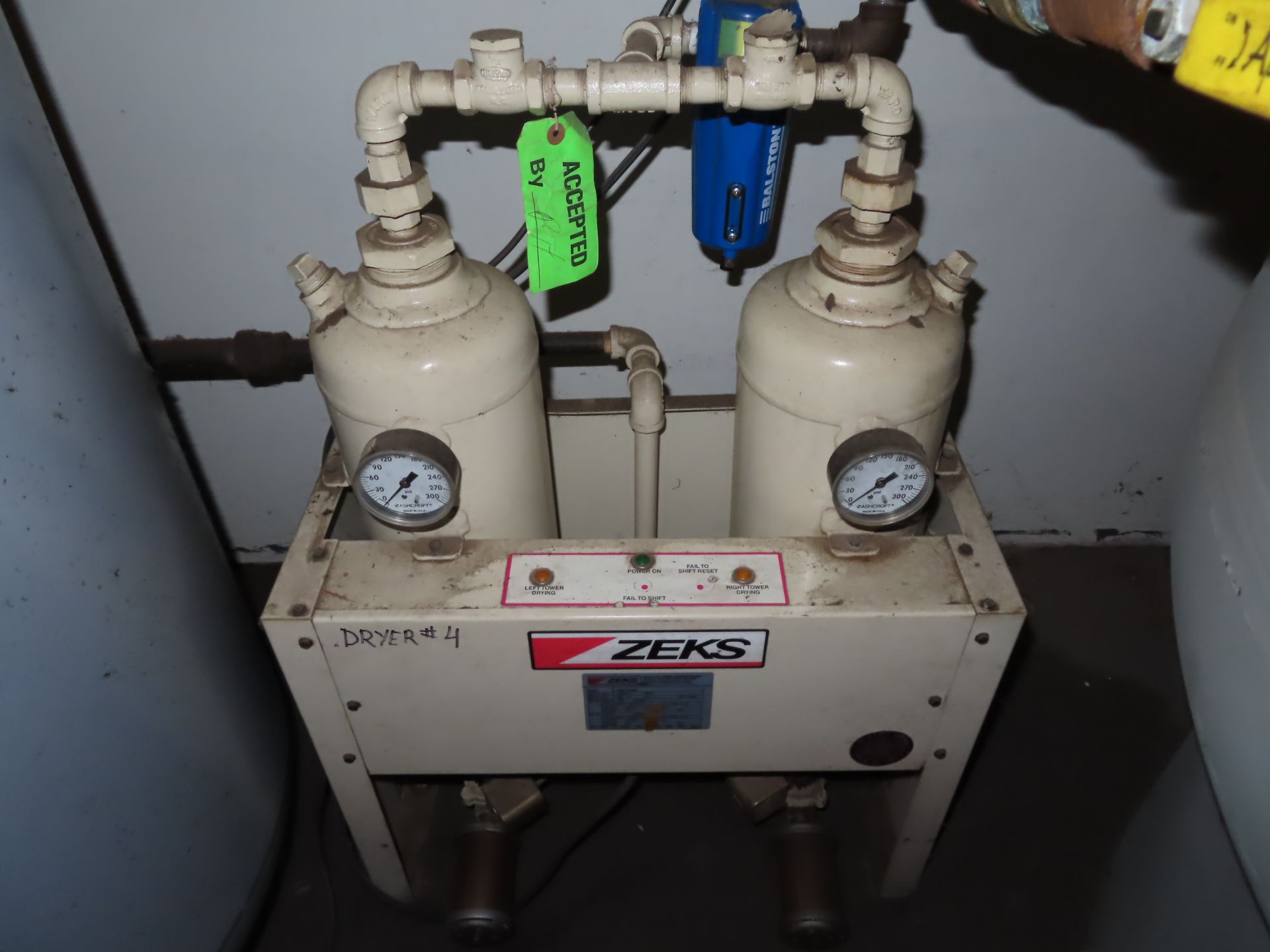 Ingersoll Rand model 2475 vertical tank mount air compressor, s/n NAR10276460, 5/3 hp with - Image 2 of 3