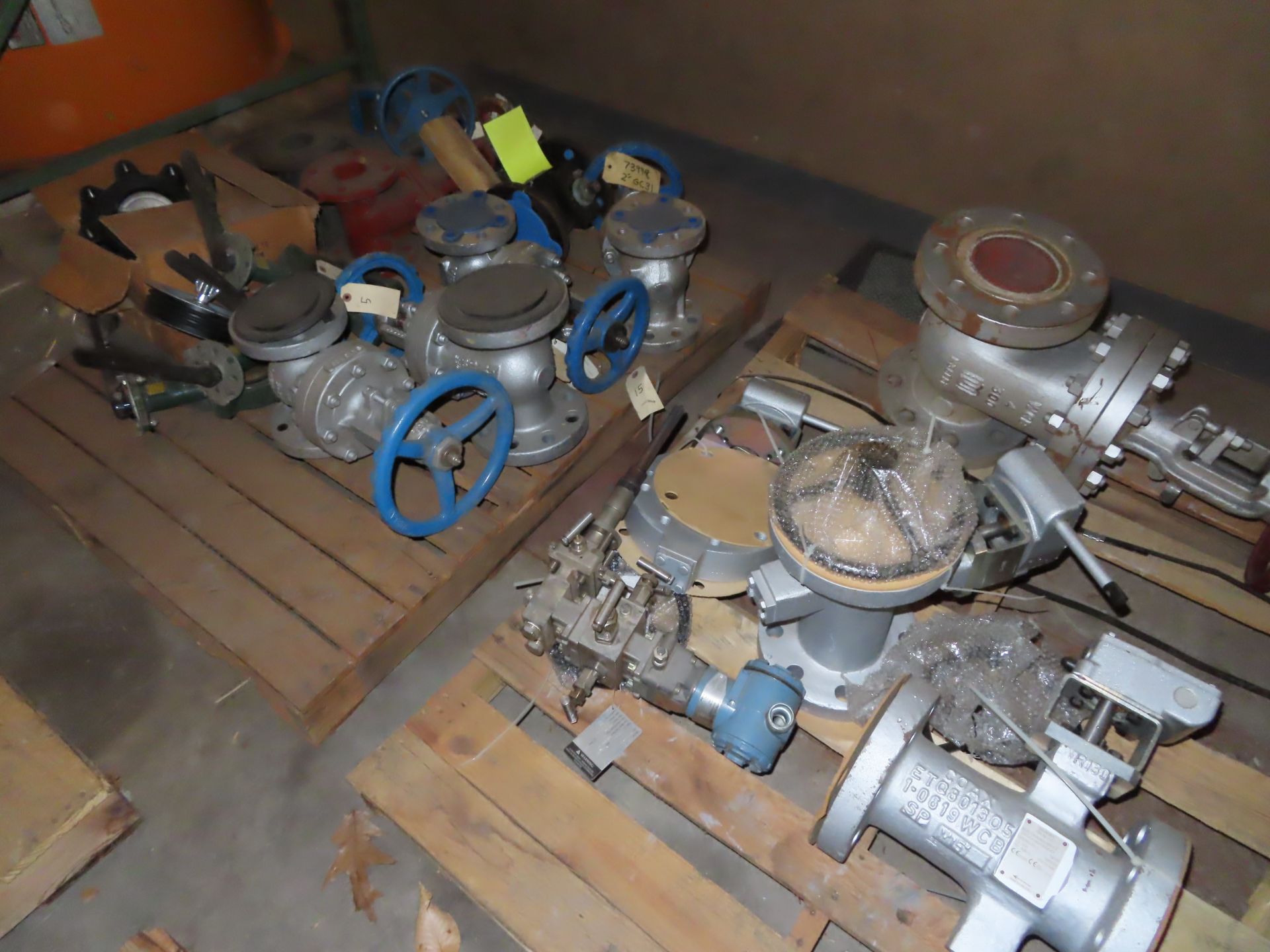 Lot of ass't manual butterfly valves with connector housing, on (4) pallets located in CUP building - Image 4 of 4
