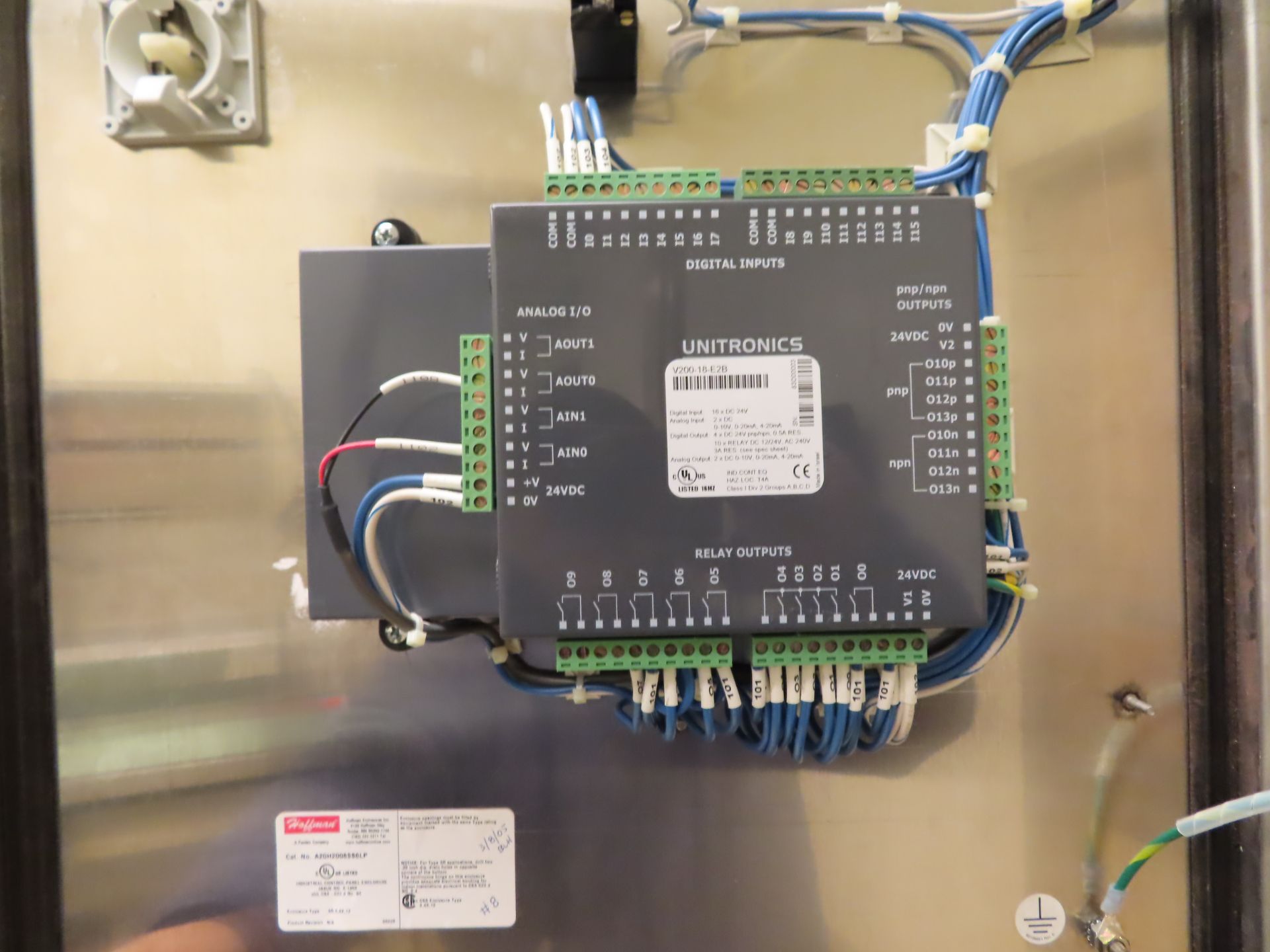 Unitronics Vision 260 PLC flow control cabinet with (2) plexiglass chambers and gauges - Image 3 of 3