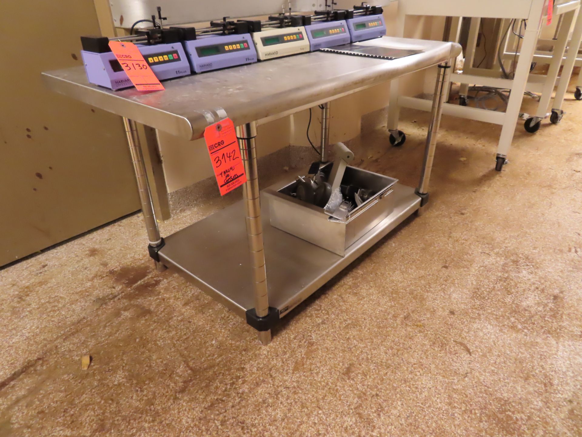 Lot of (6) ass't lab tables - (4) 36" x 30" with composite top on caster, (1) 38" x 28" formica