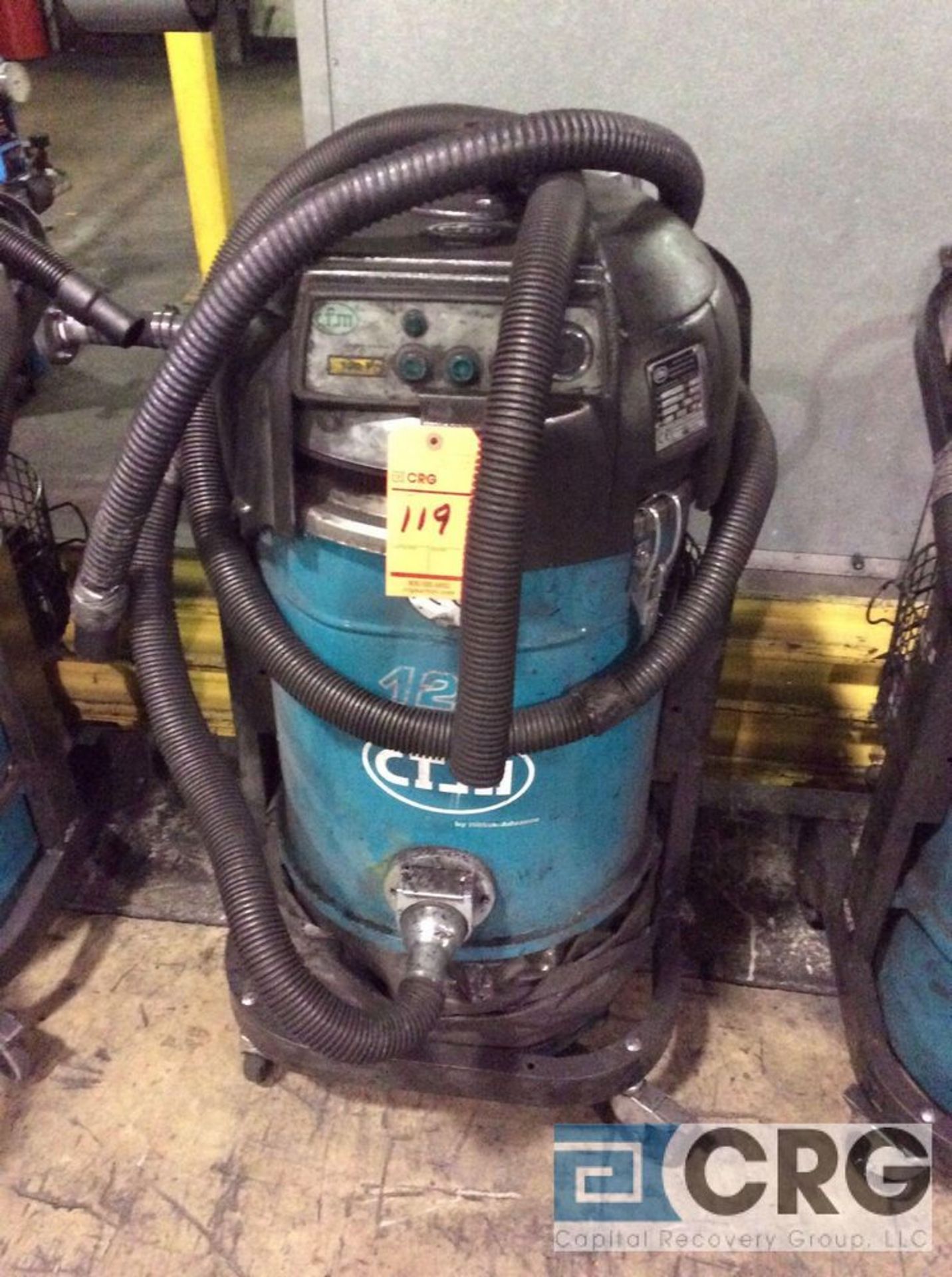 Nilfisk-Advance portable vacuum, mn 127, 1 phase