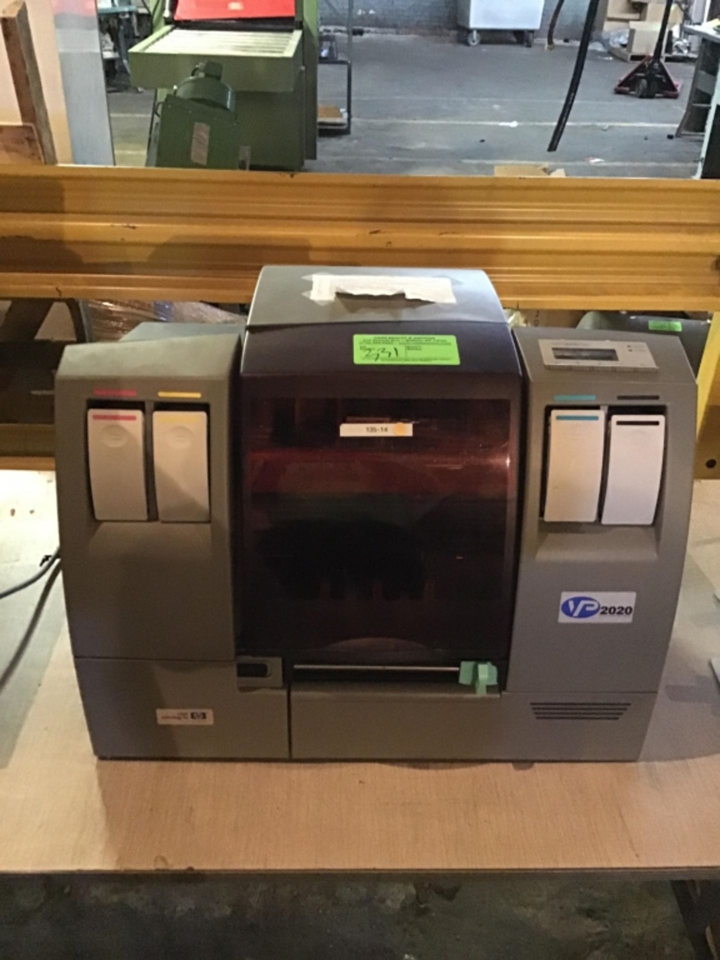 HP VP 2020 Digital color label printer no power cords present, seems to be leaking ink