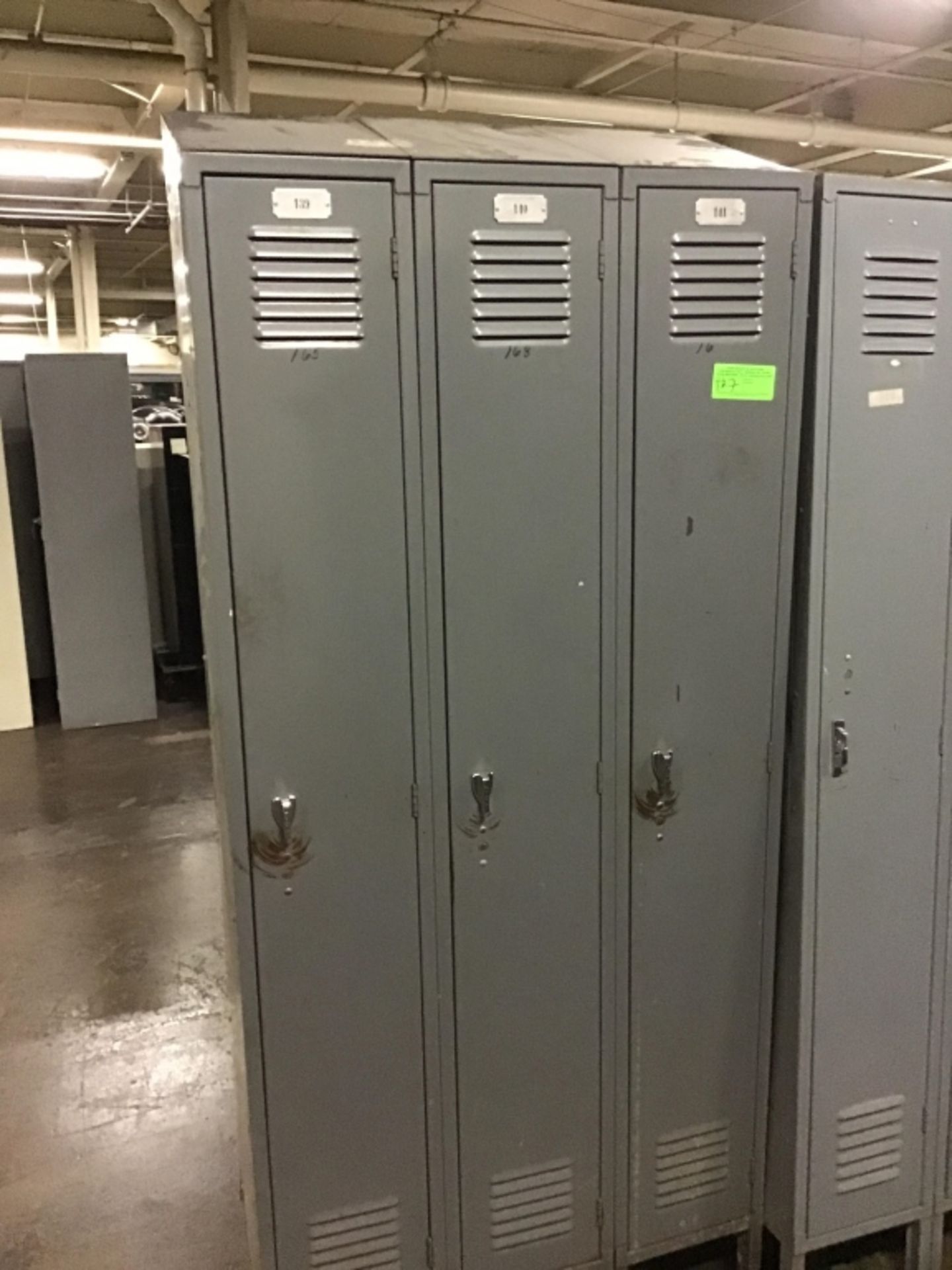 Three sections of single side in locker